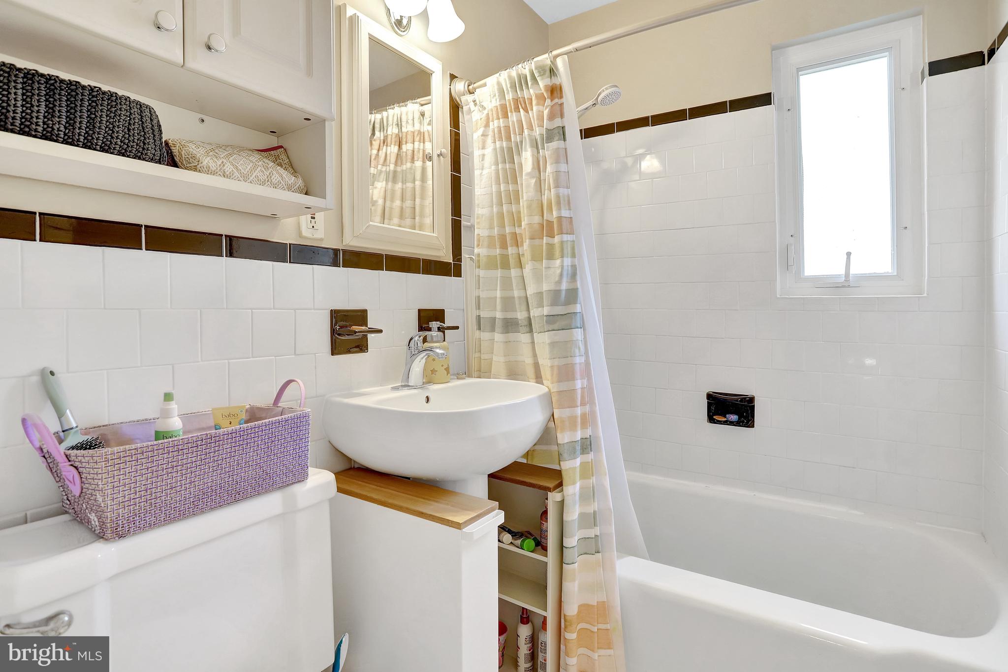 TARA - LEEWAY HEIGHTS - Residential