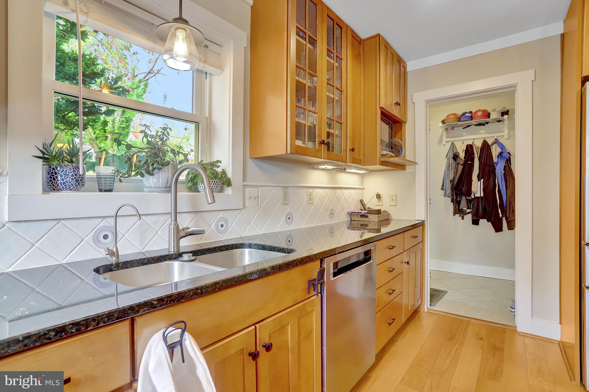 TARA - LEEWAY HEIGHTS - Residential