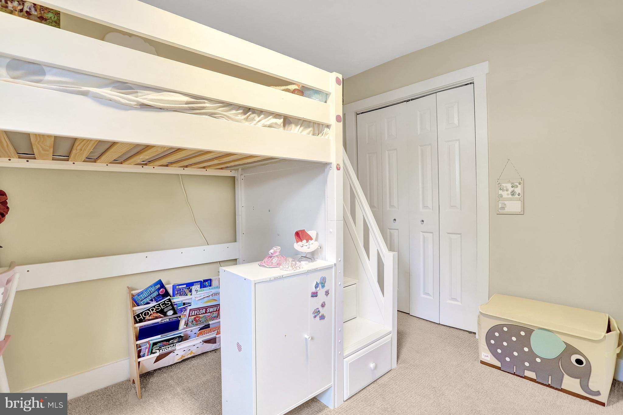 TARA - LEEWAY HEIGHTS - Residential