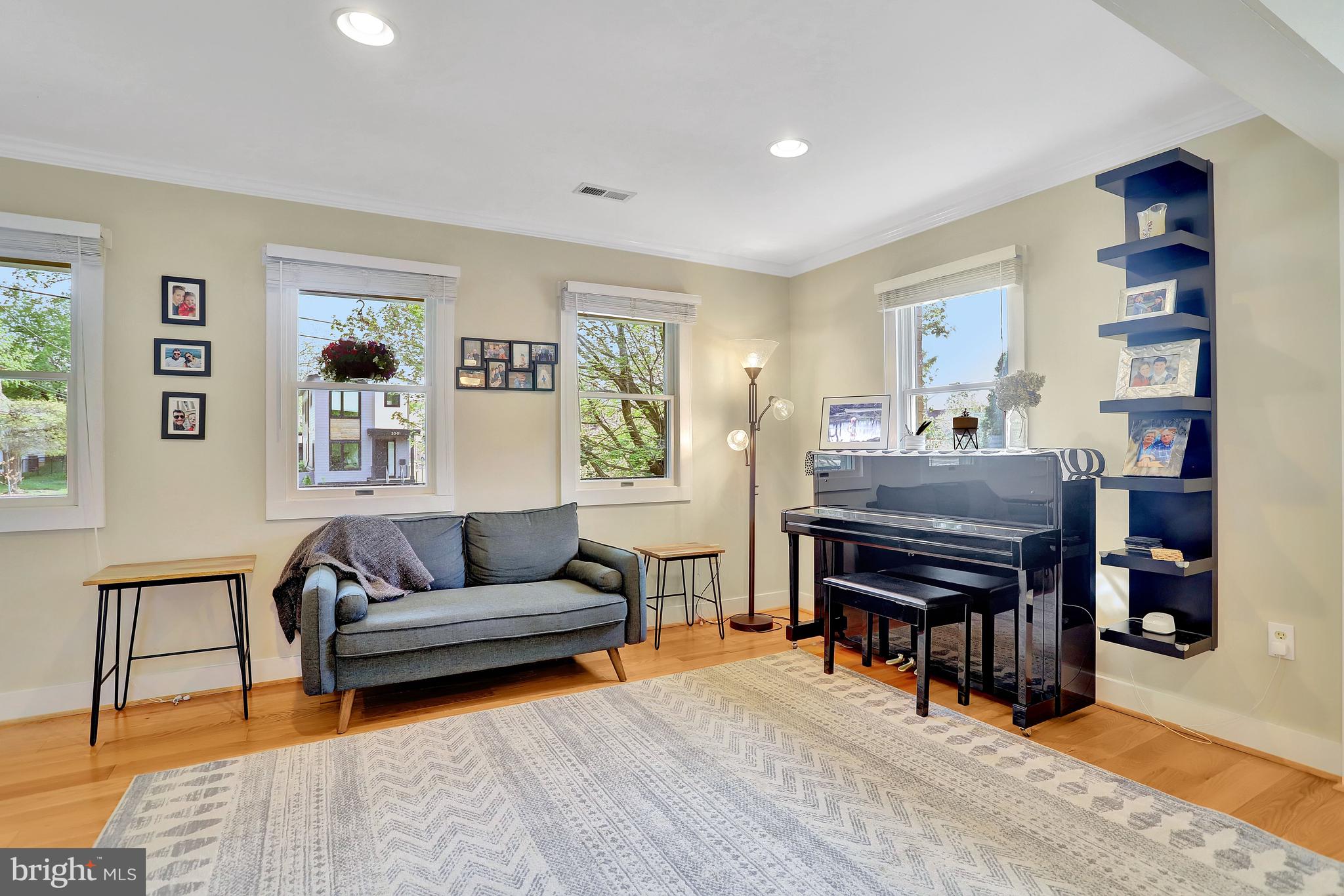 TARA - LEEWAY HEIGHTS - Residential