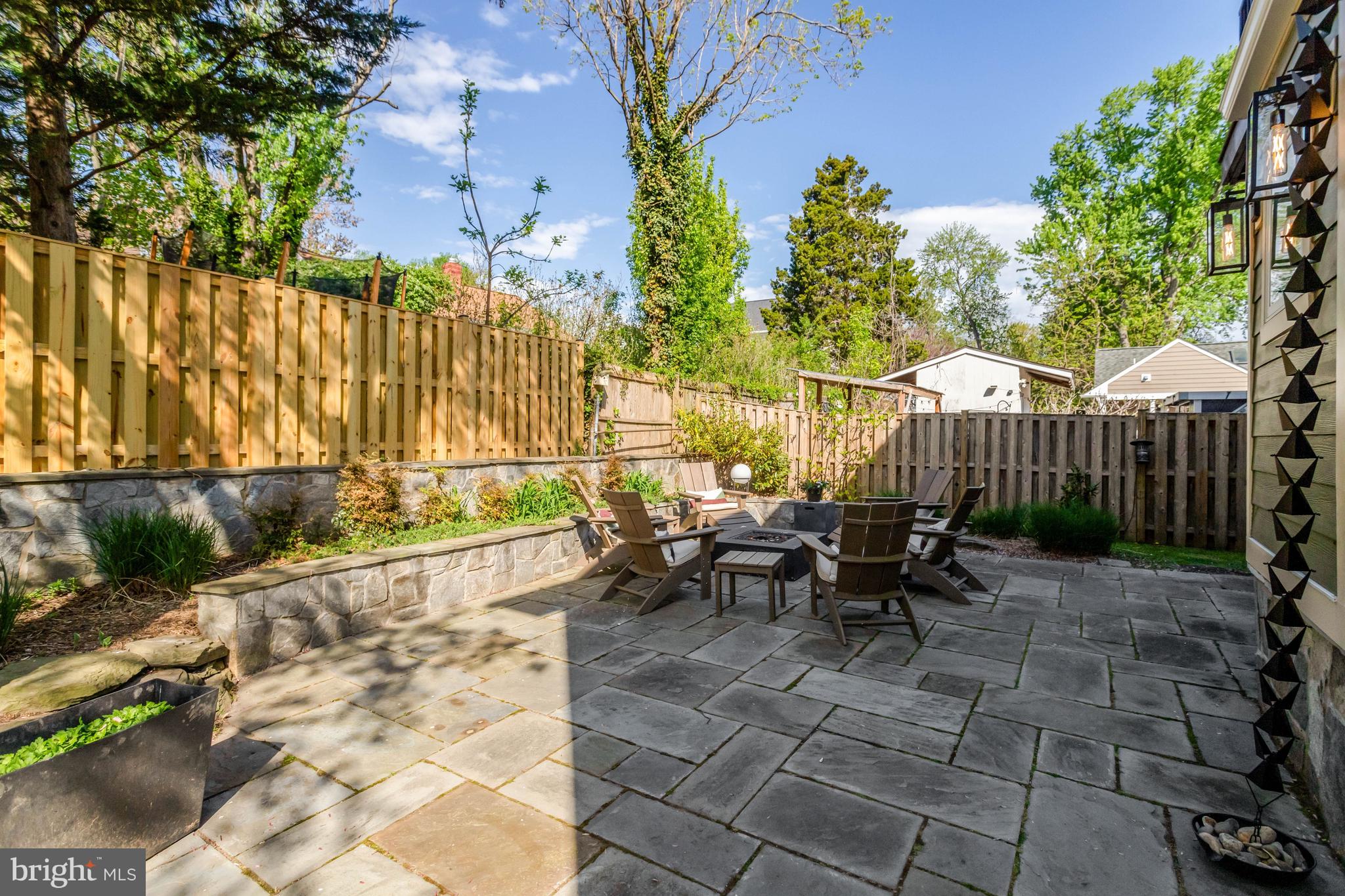 TARA - LEEWAY HEIGHTS - Residential