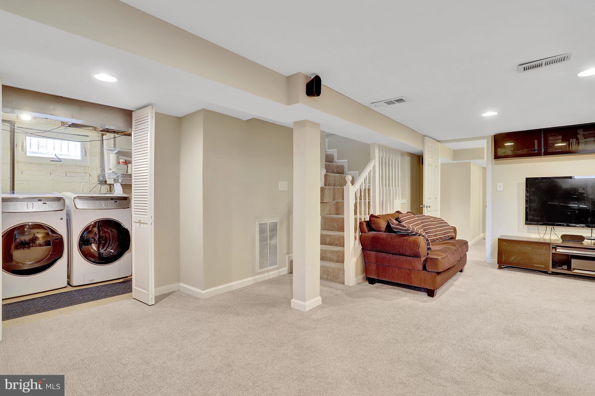 TARA - LEEWAY HEIGHTS - Residential