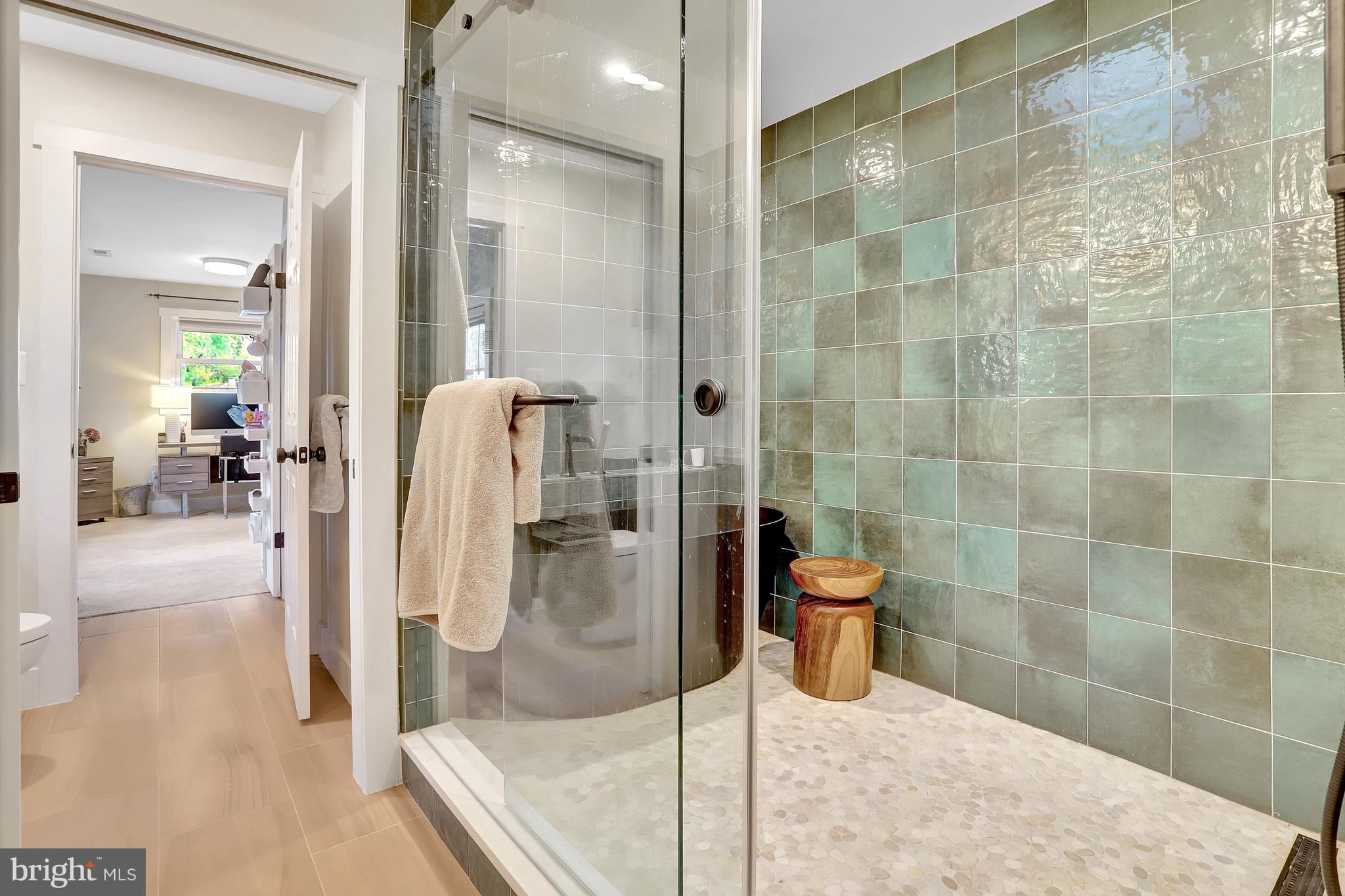 TARA - LEEWAY HEIGHTS - Residential