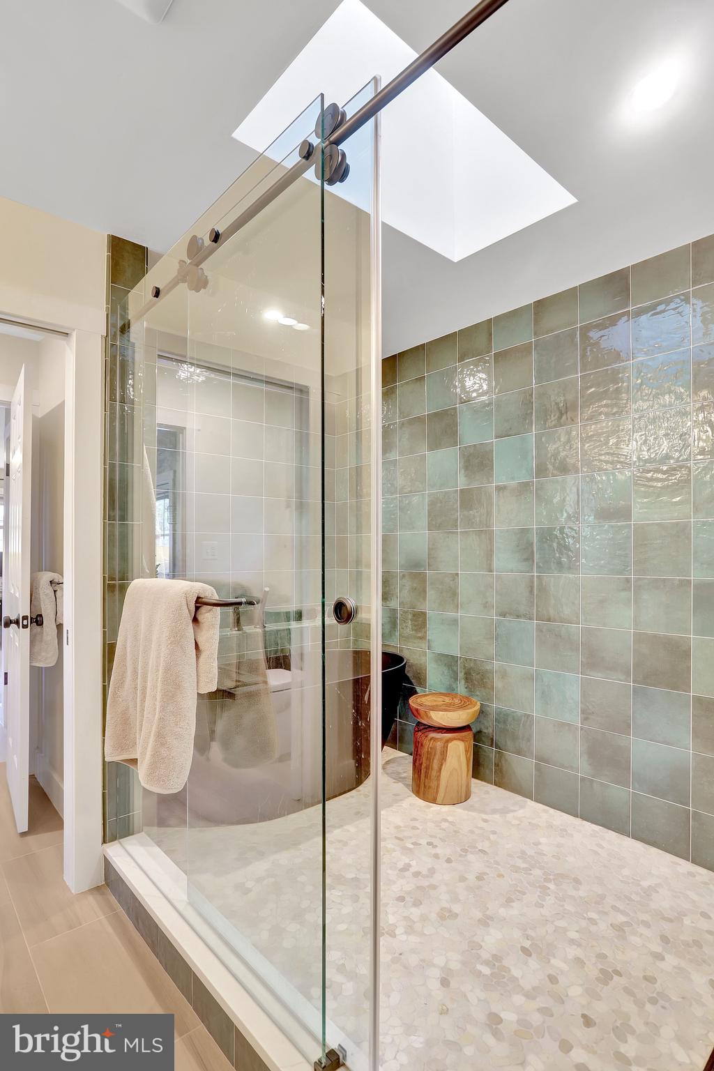 TARA - LEEWAY HEIGHTS - Residential