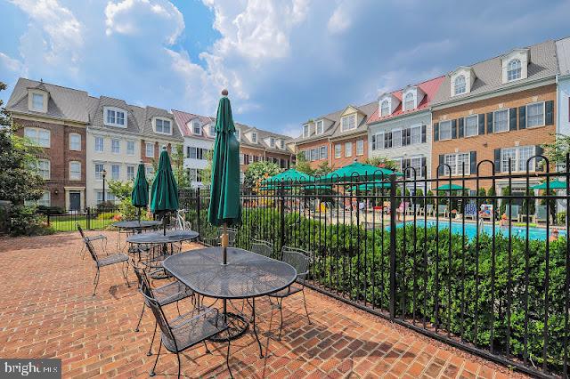 OLD TOWN VILLAGE - Residential Lease