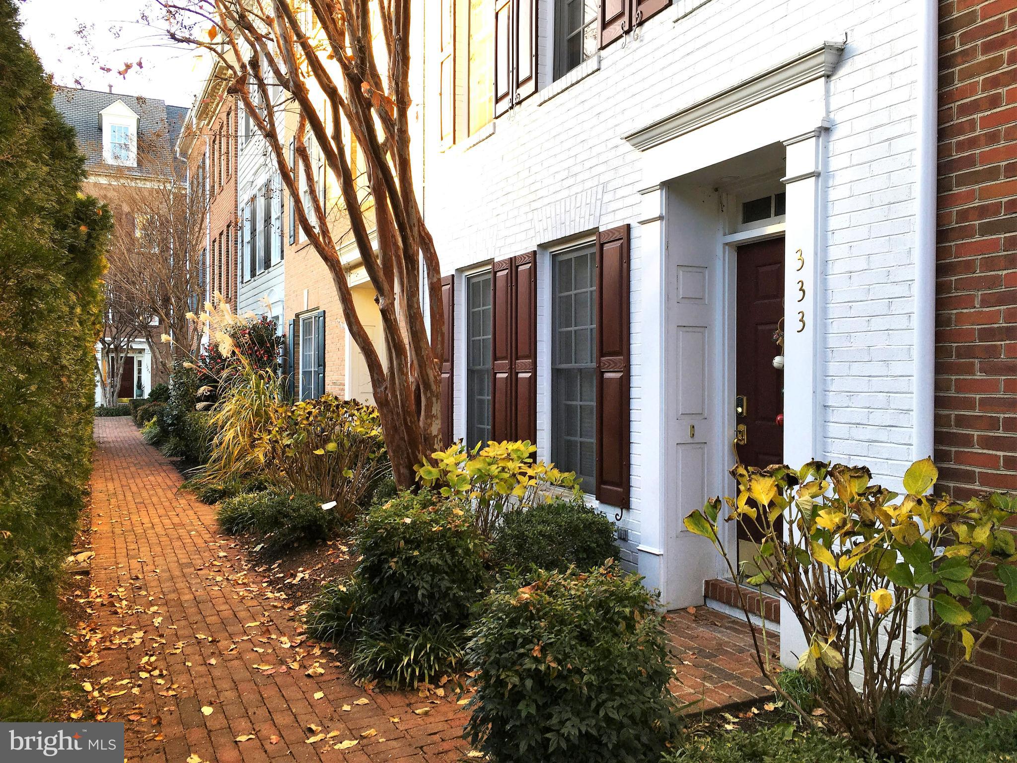 OLD TOWN VILLAGE - Residential Lease