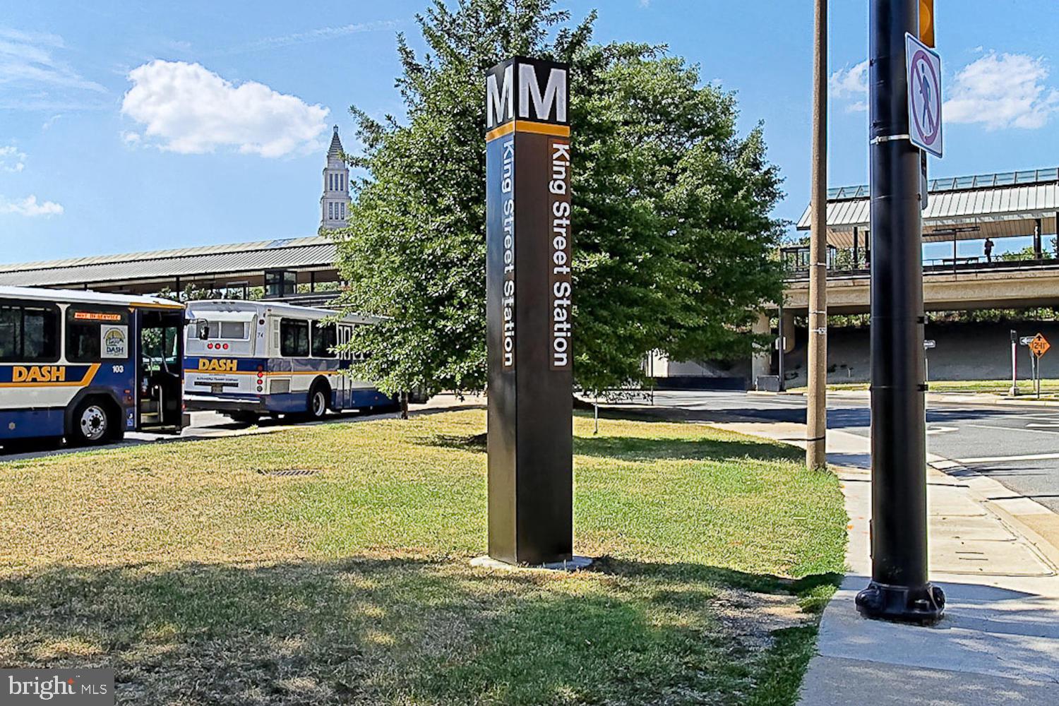 OLD TOWN VILLAGE - Residential Lease