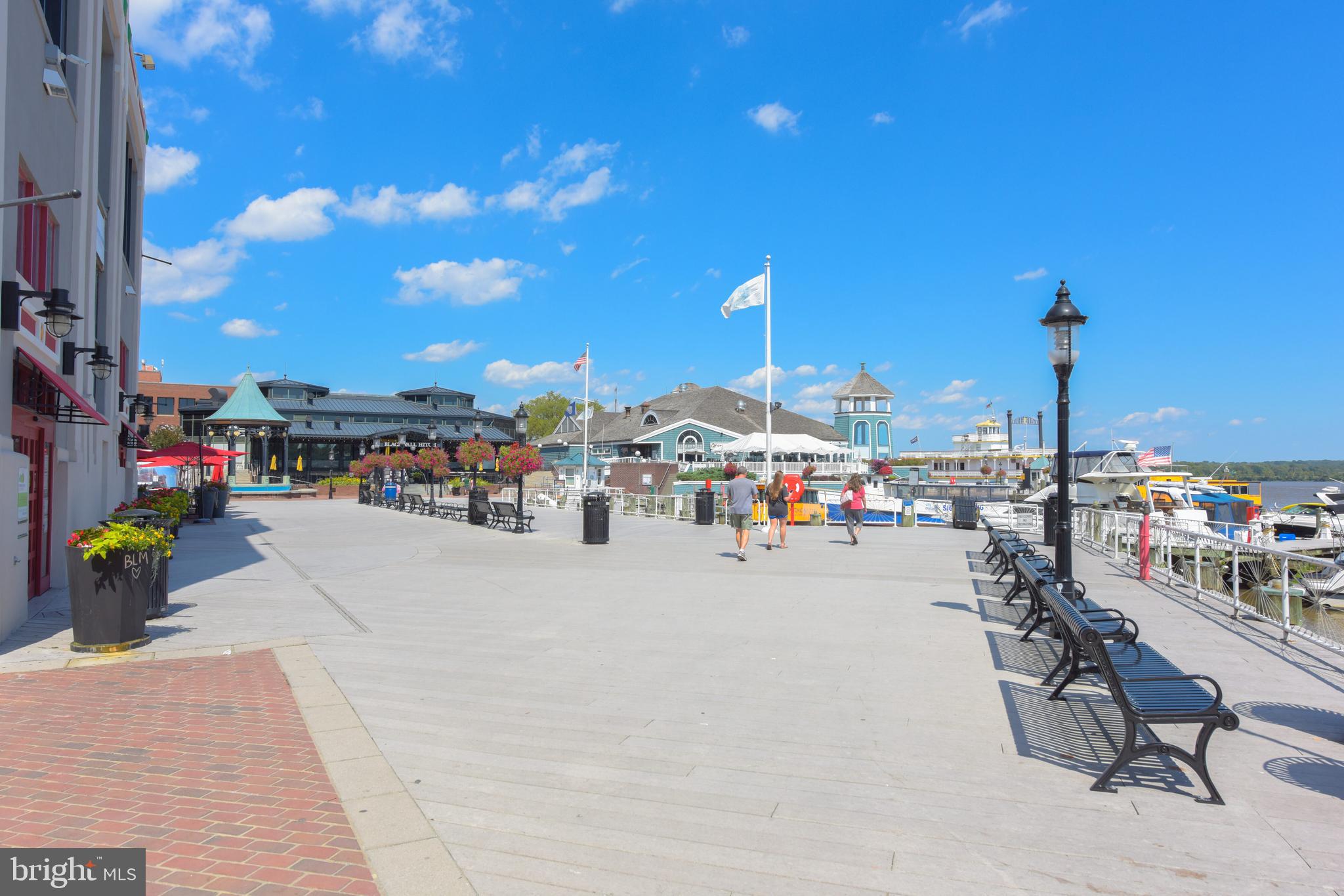 OLD TOWN VILLAGE - Residential Lease