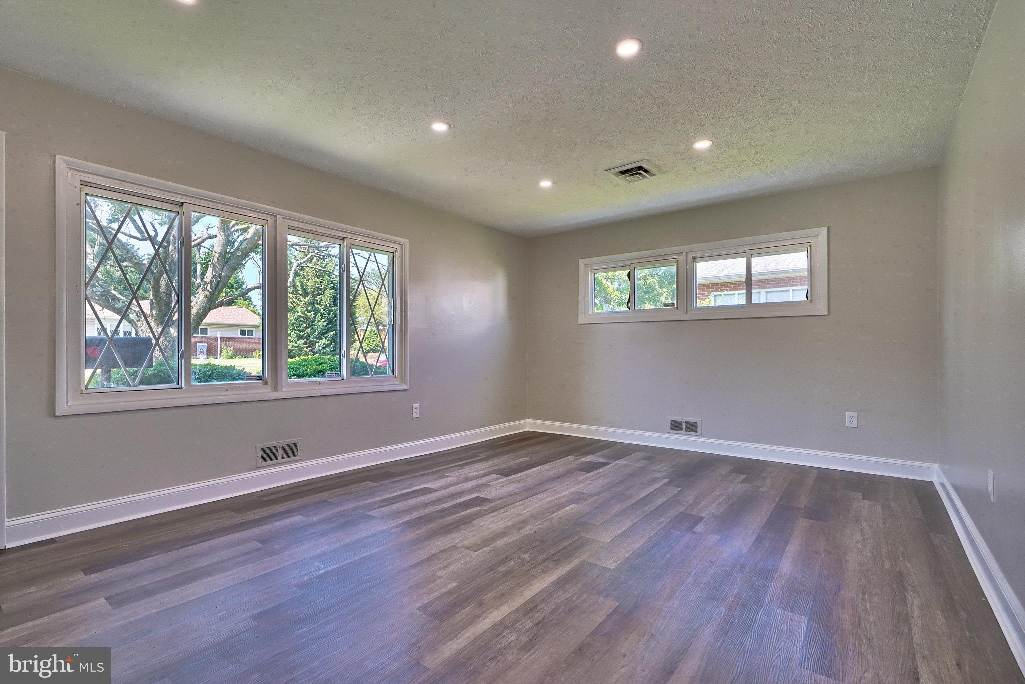 WOODCROFT - Residential