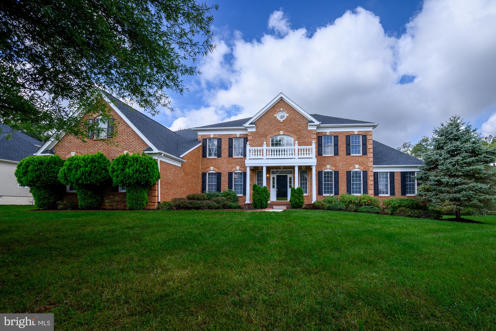 LOUDOUN VALLEY ESTATES - Residential