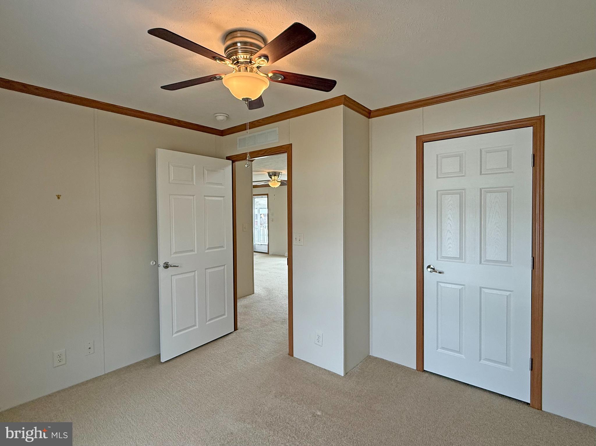 SILVERVIEW FARM MHP - Residential