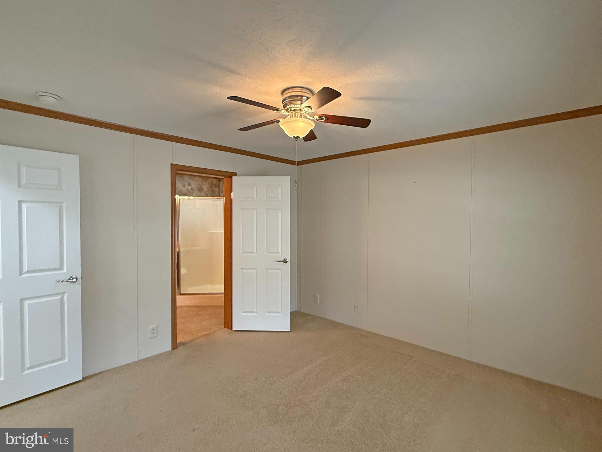 SILVERVIEW FARM MHP - Residential