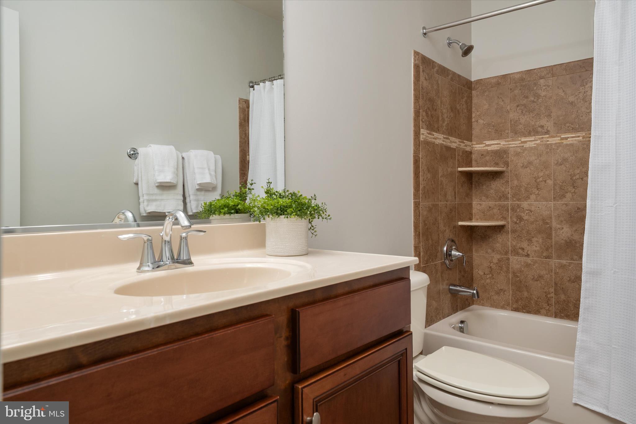 EASTPORT - Residential