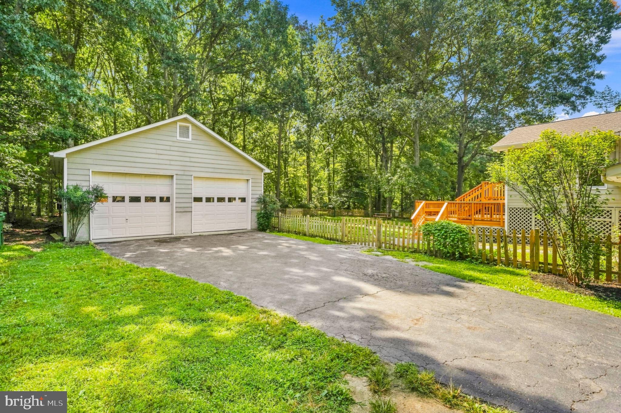 13111 CHAPEL HILLS DRIVE