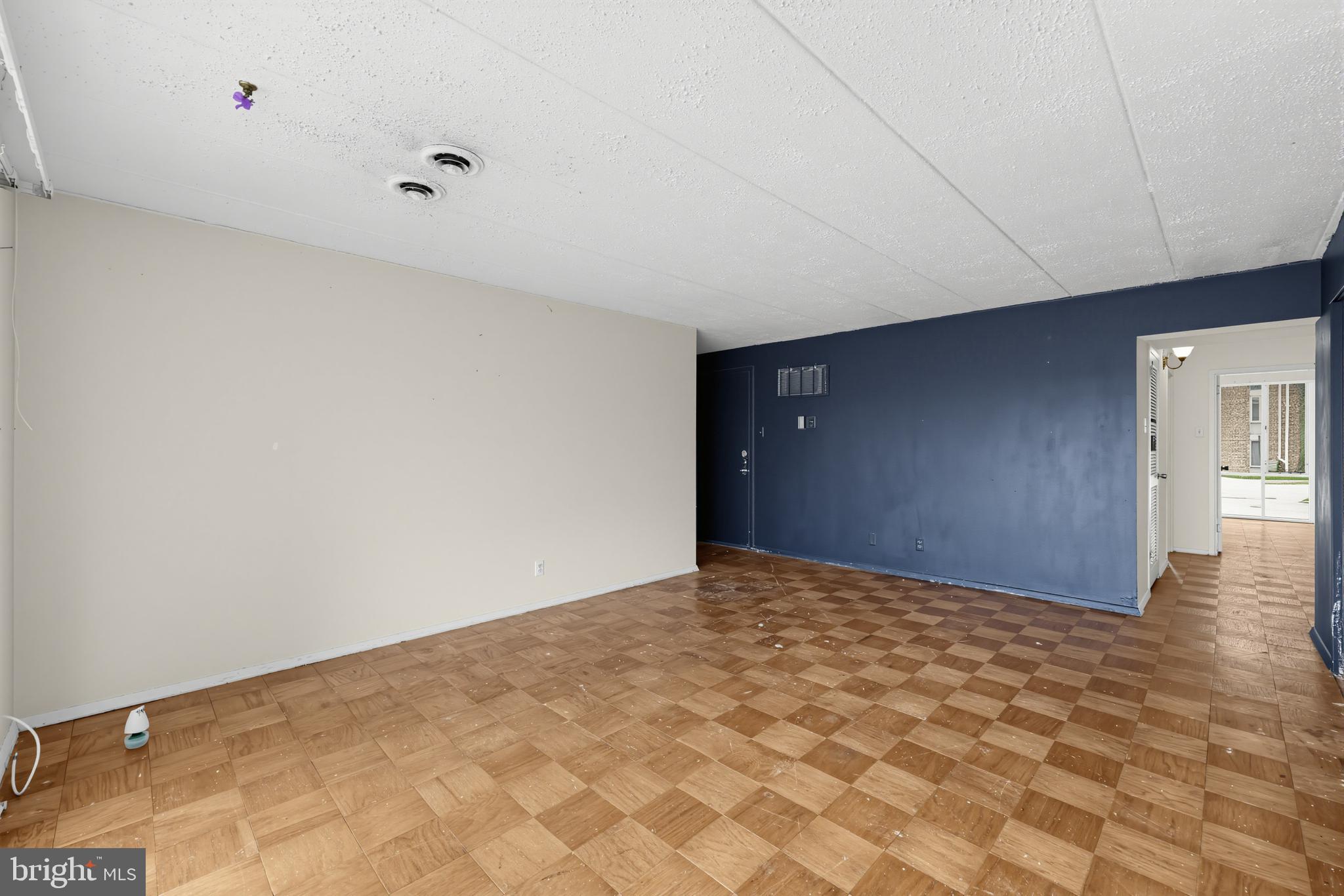 2606 INDIAN DRIVE 1-C