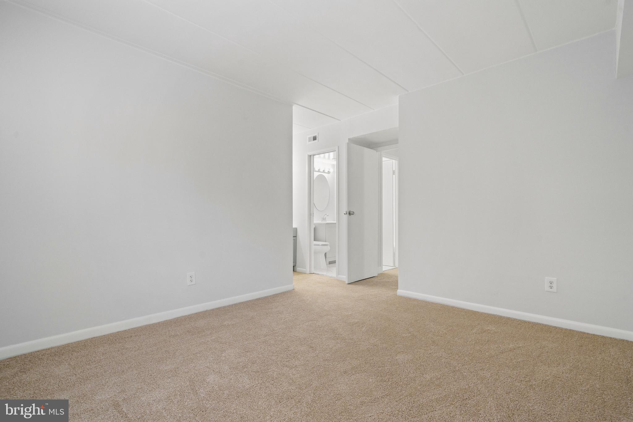 GLENVALE CONDO - Residential