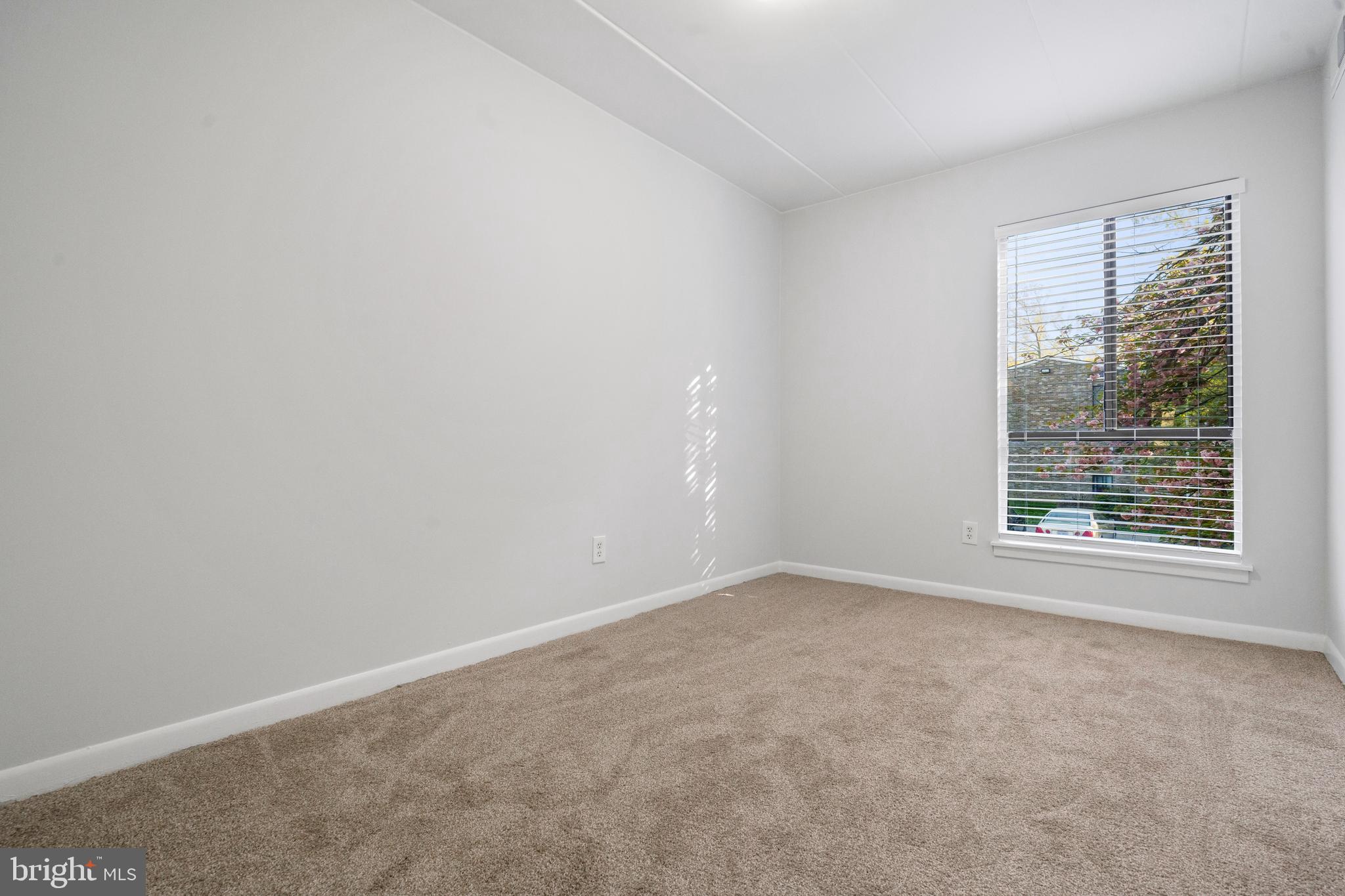 GLENVALE CONDO - Residential