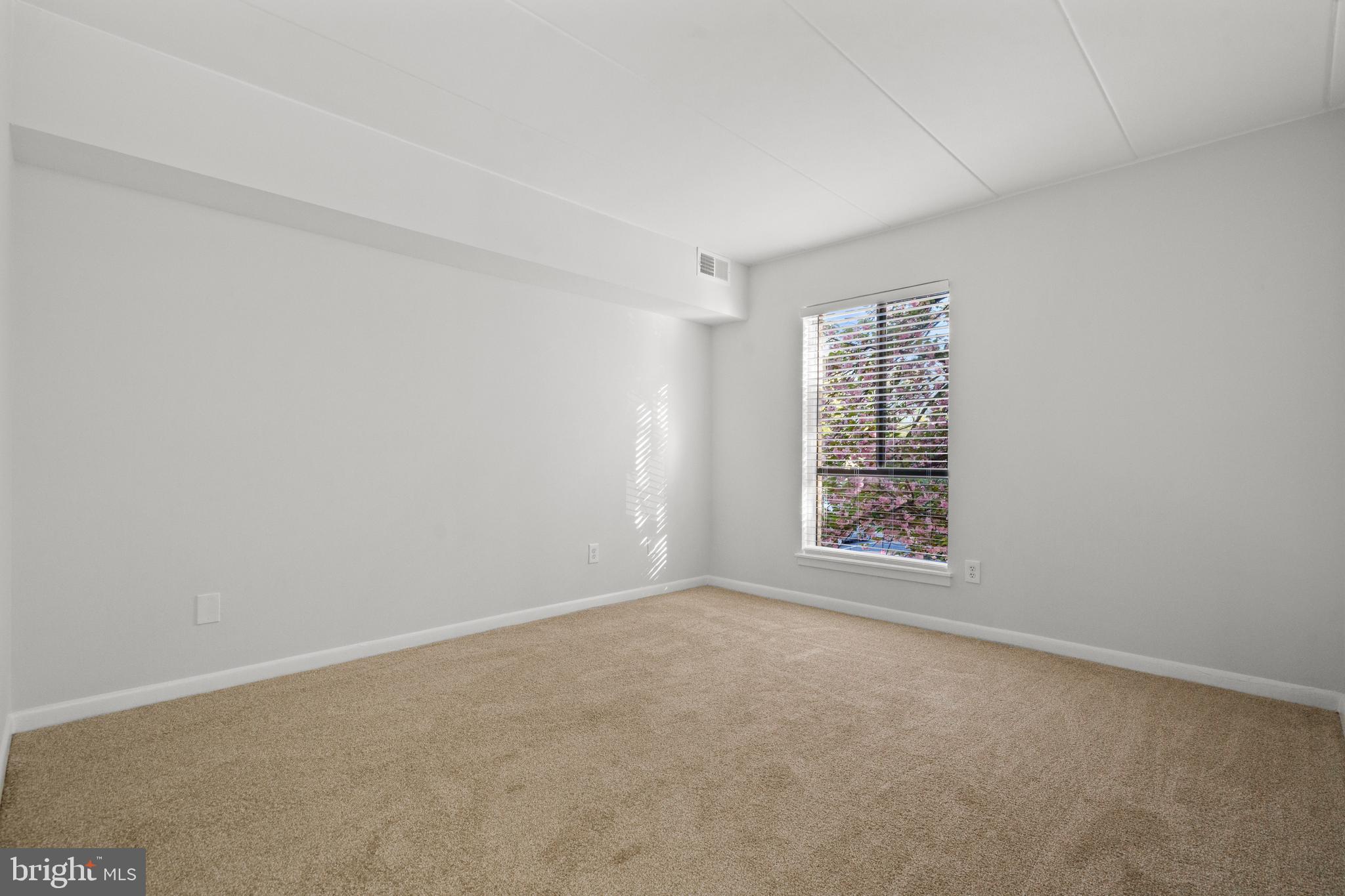 GLENVALE CONDO - Residential