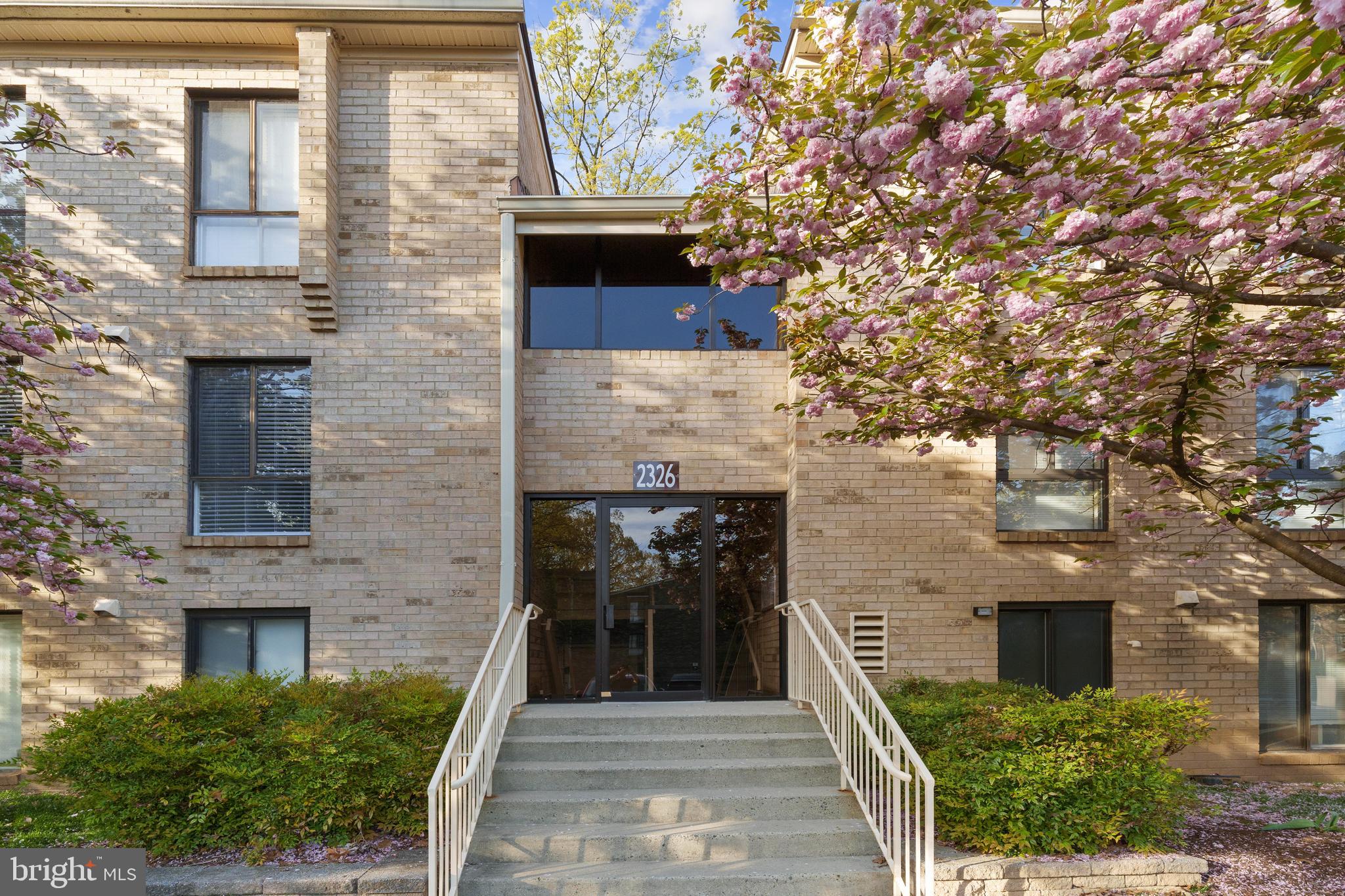 GLENVALE CONDO - Residential