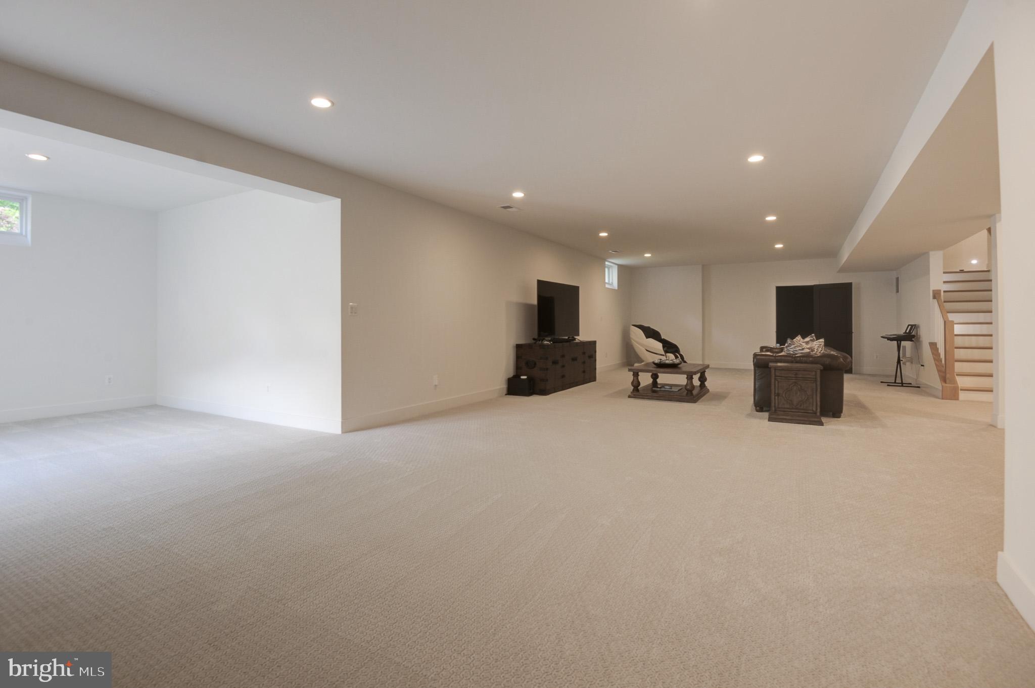 LENAH MILL - Residential