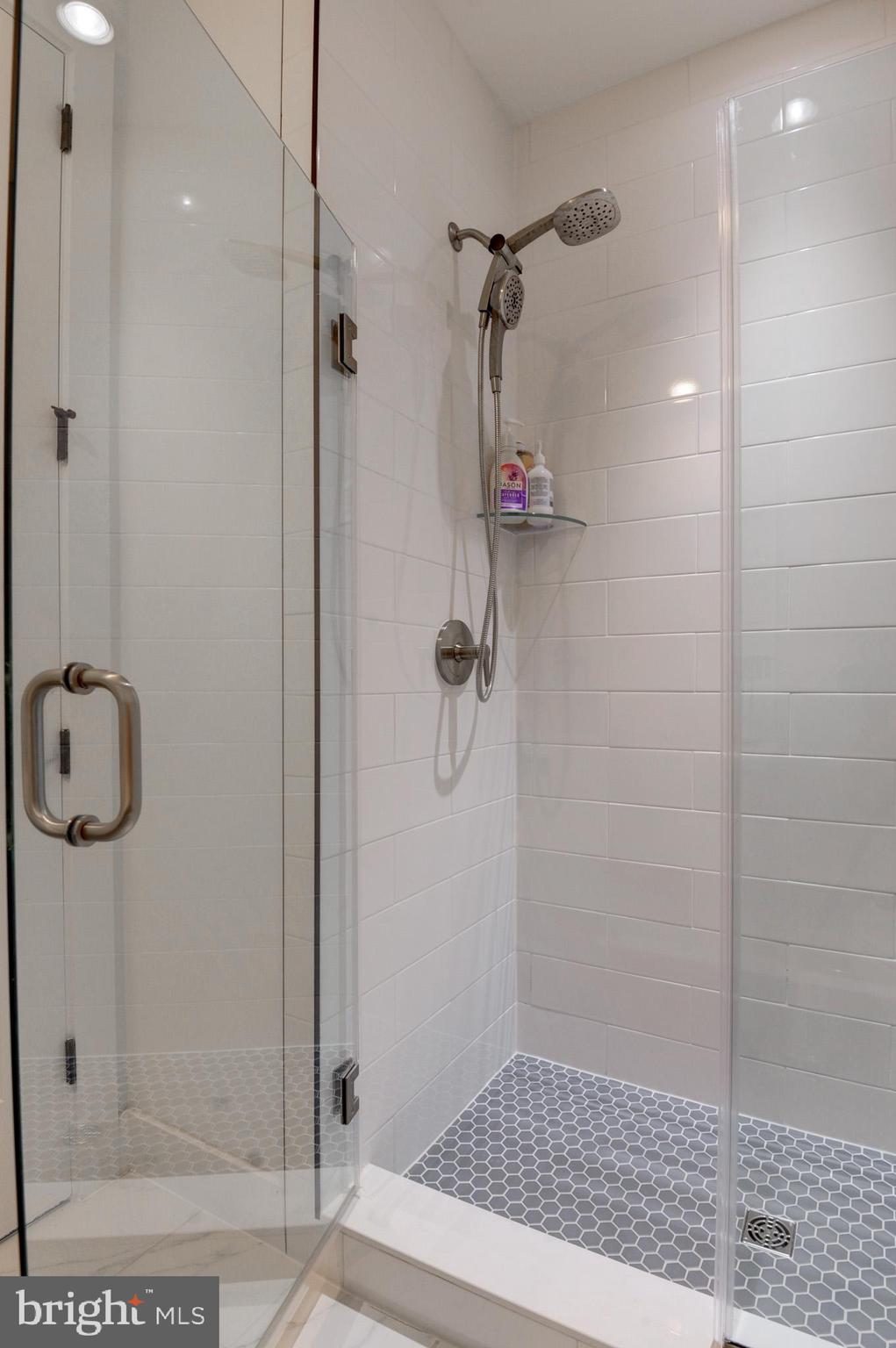 LENAH MILL - Residential