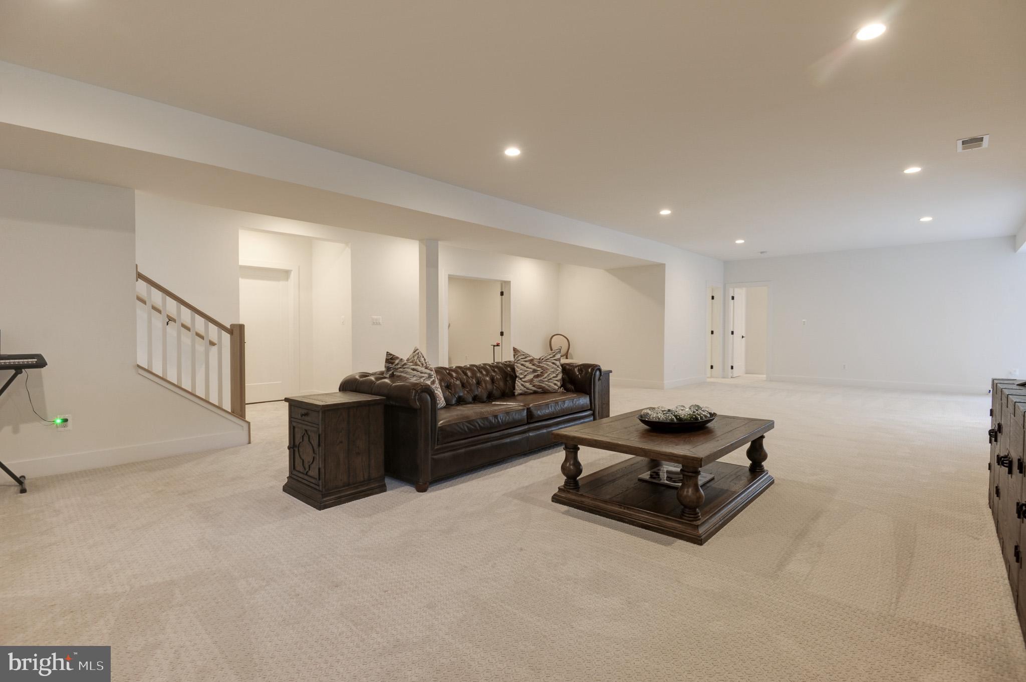 LENAH MILL - Residential