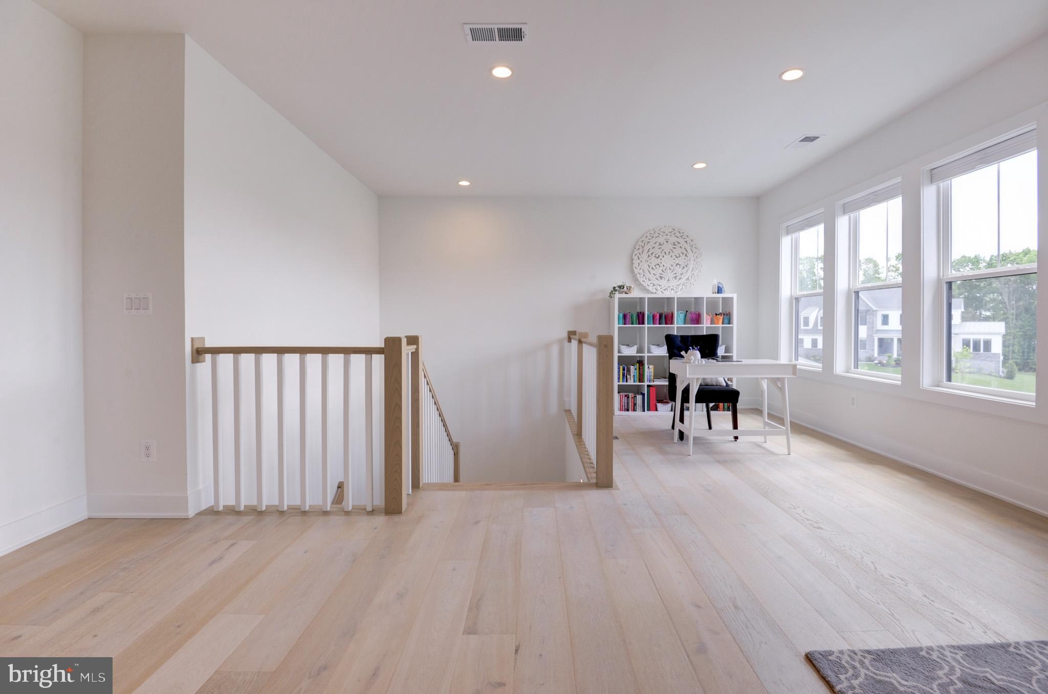 LENAH MILL - Residential