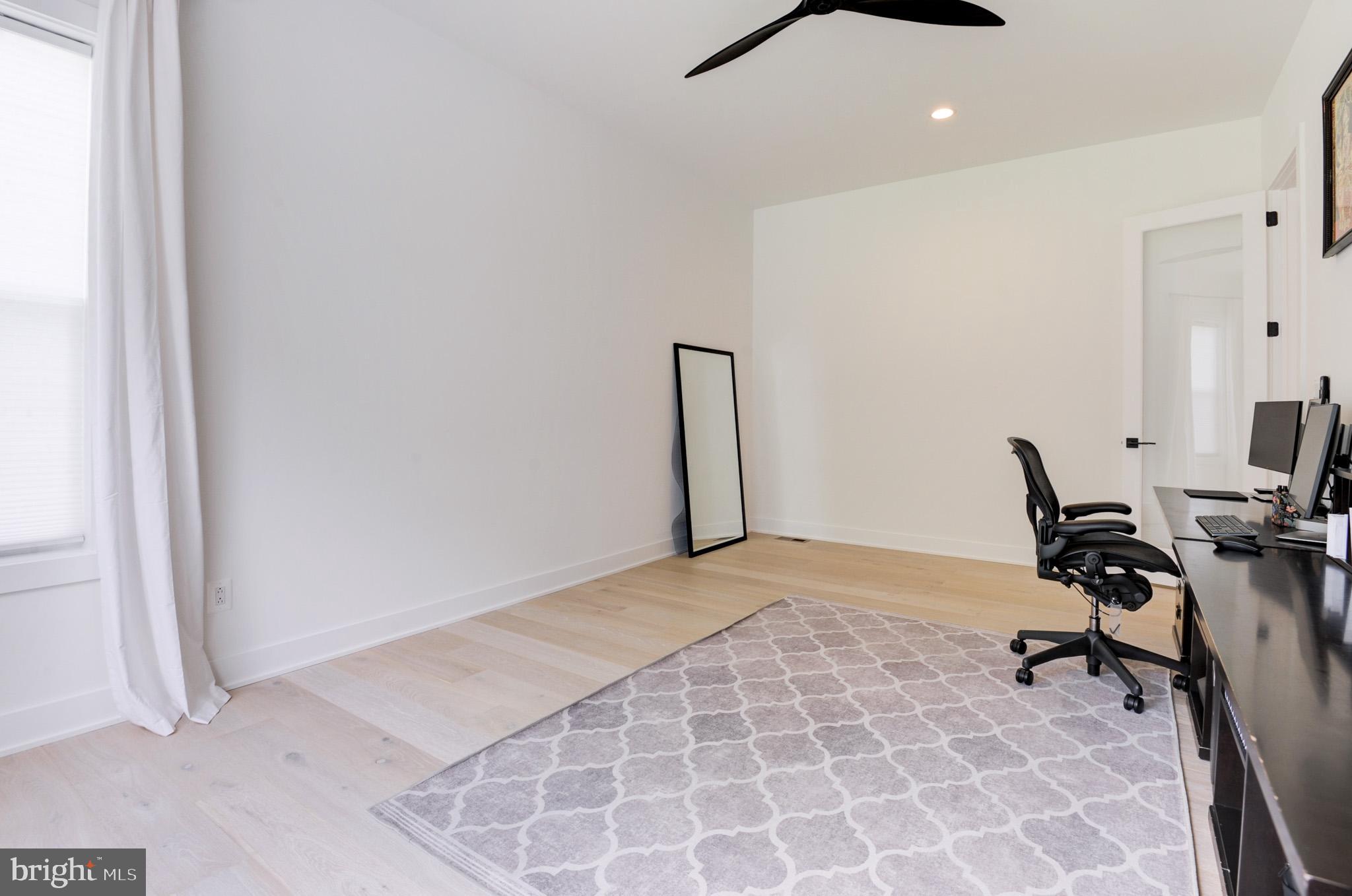 LENAH MILL - Residential