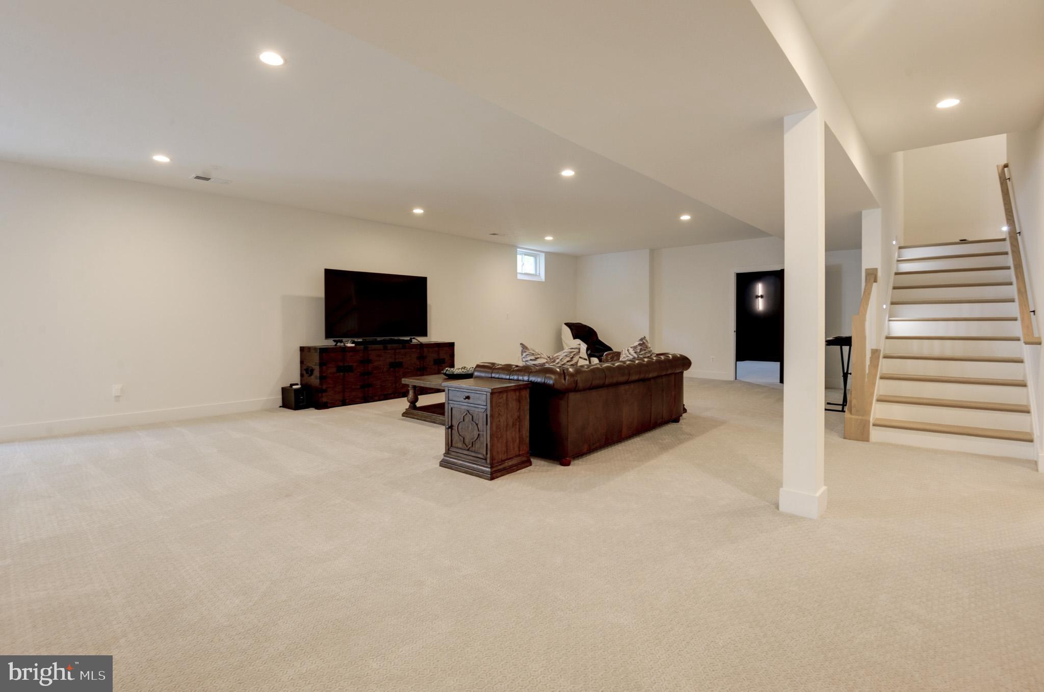 LENAH MILL - Residential