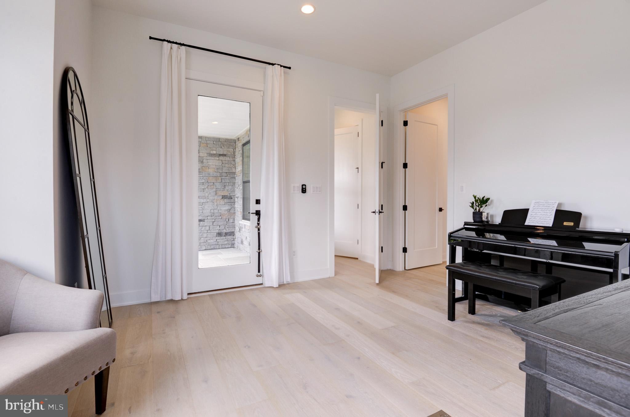 LENAH MILL - Residential