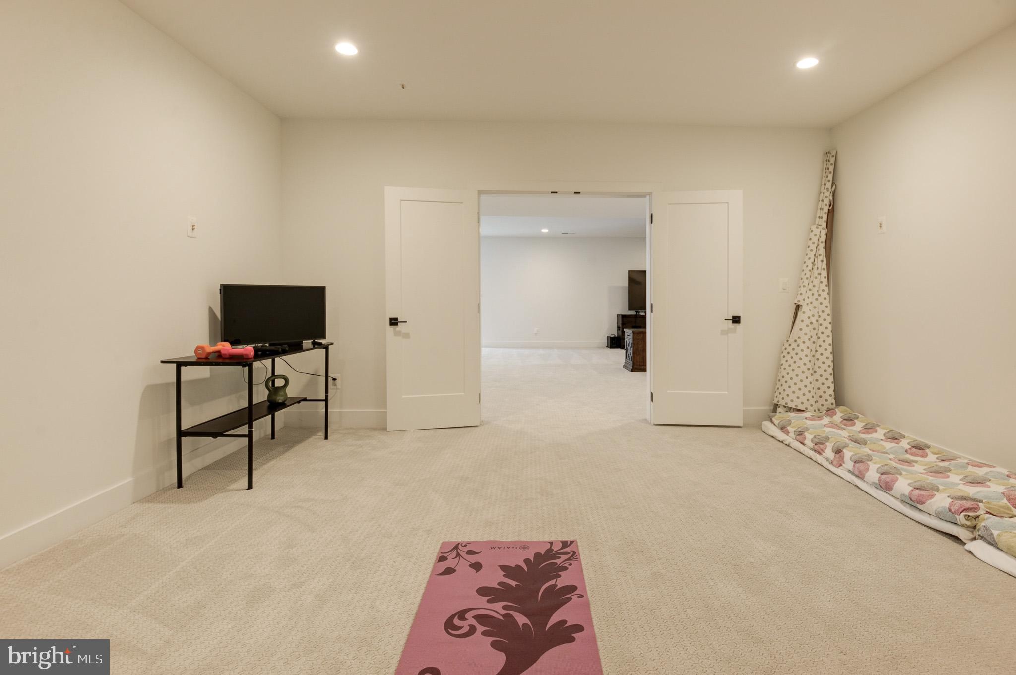 LENAH MILL - Residential