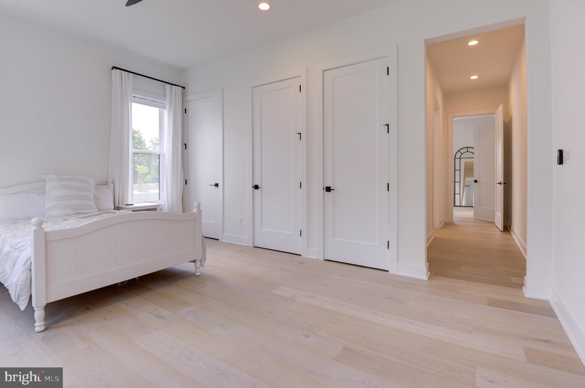 LENAH MILL - Residential