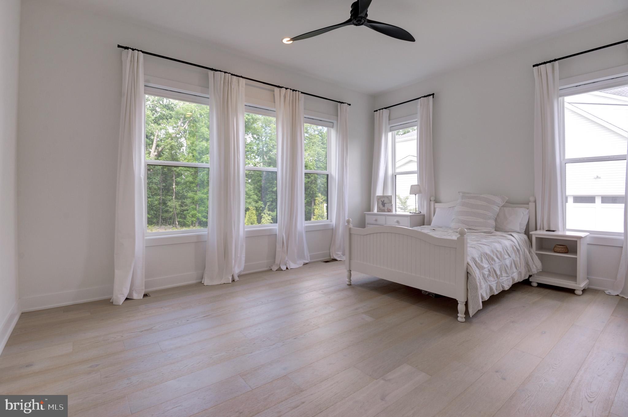 LENAH MILL - Residential