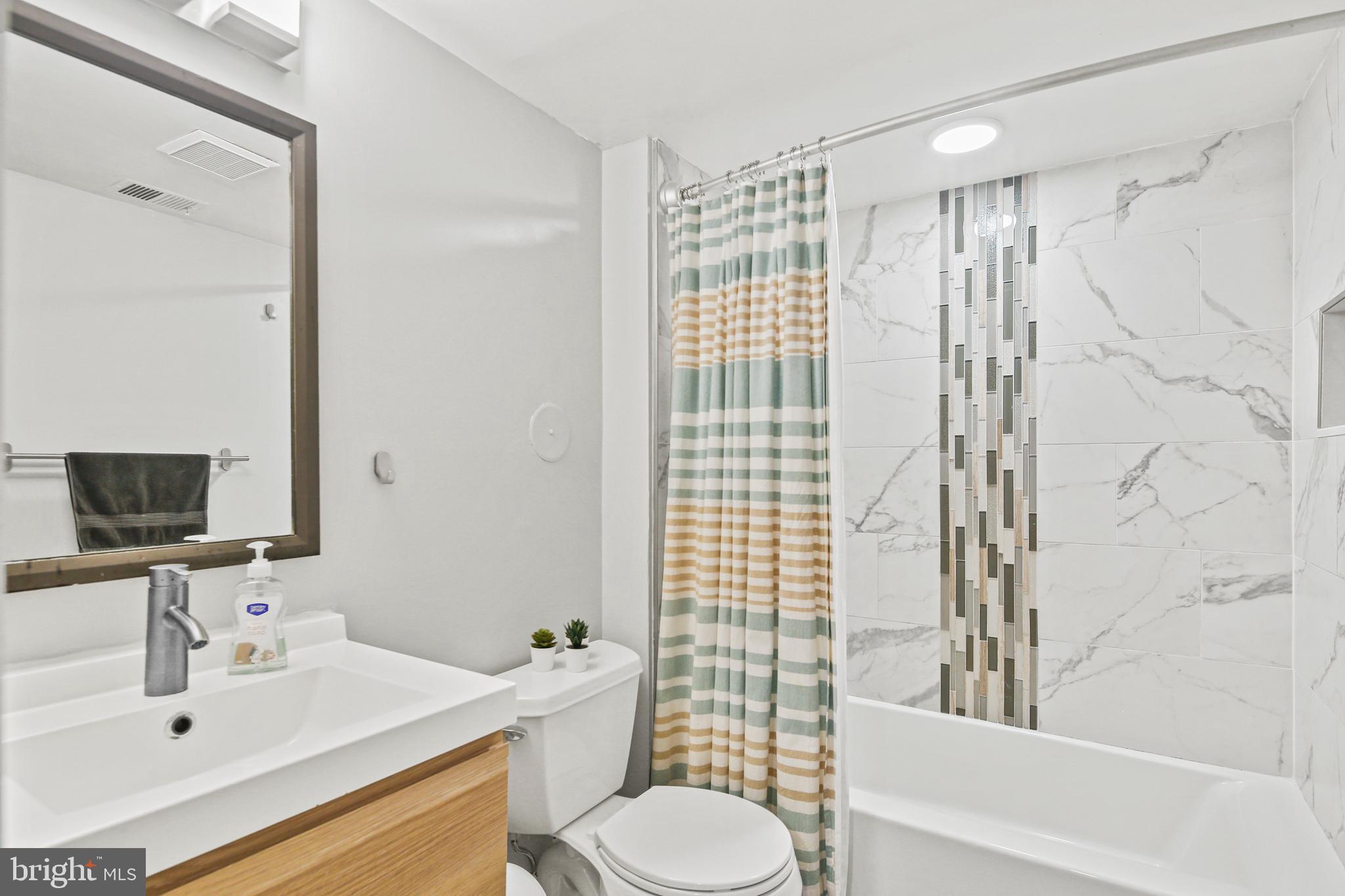 MAYS CHAPEL VILLAGE - Residential Lease