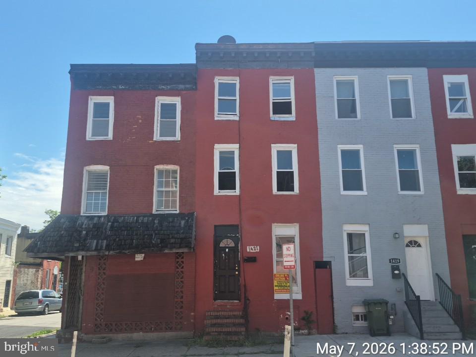 JOHNSTON SQUARE - Residential