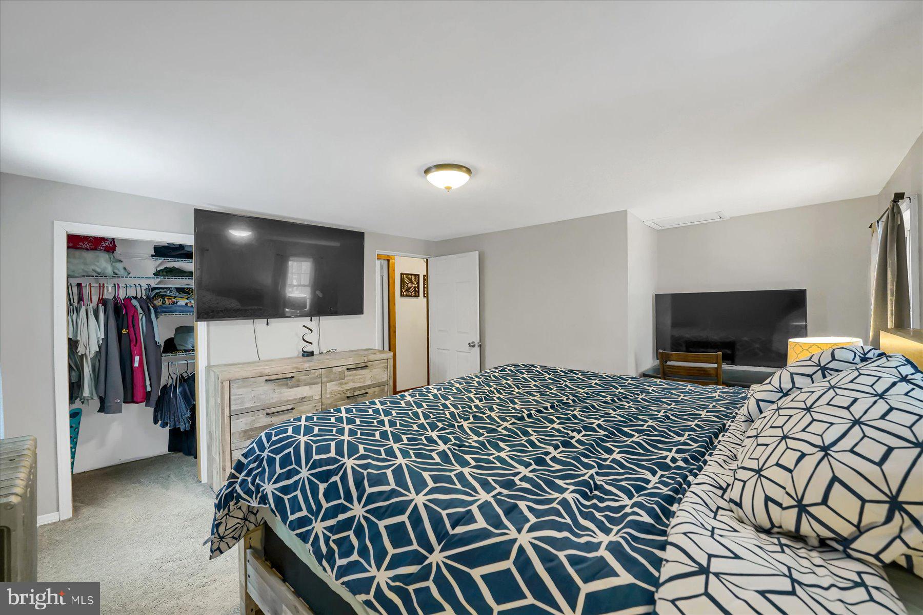 CHESTER HILL - Residential