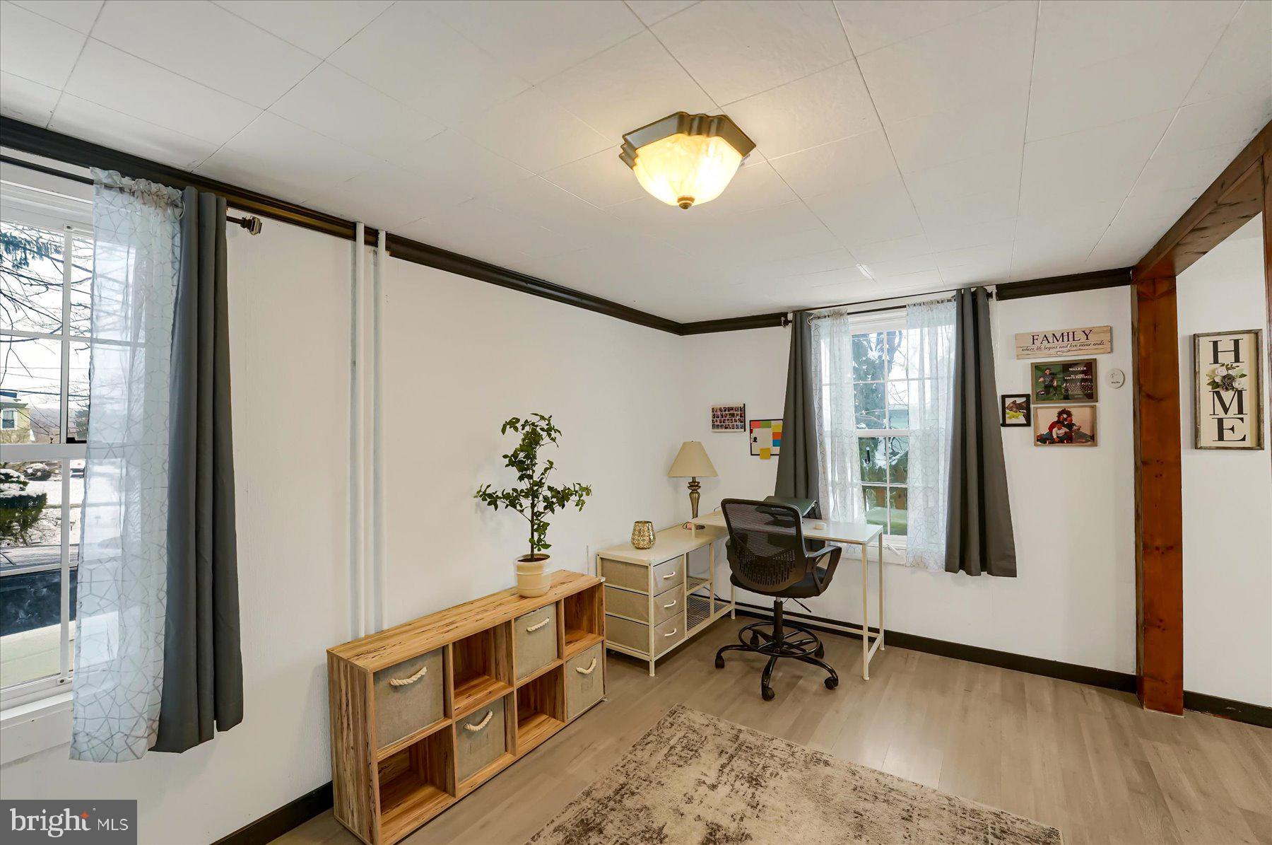 CHESTER HILL - Residential