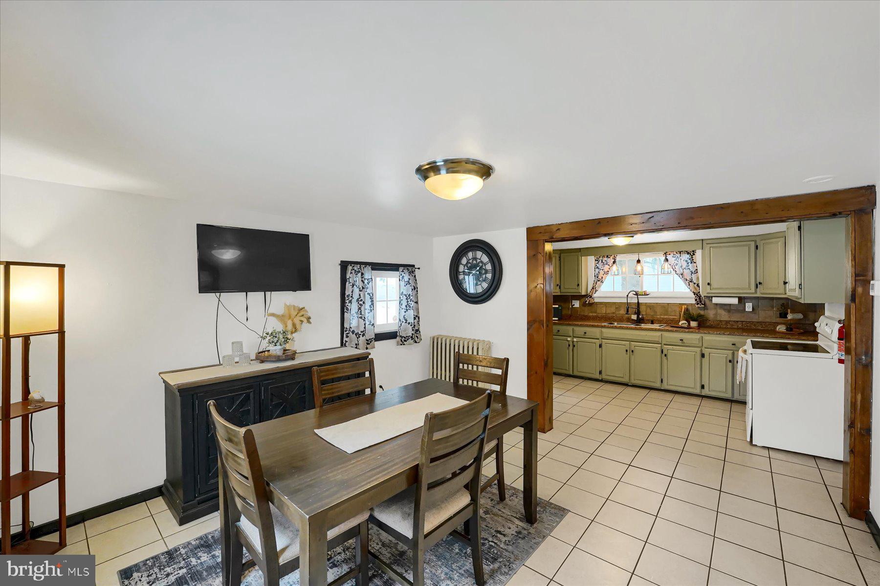 CHESTER HILL - Residential