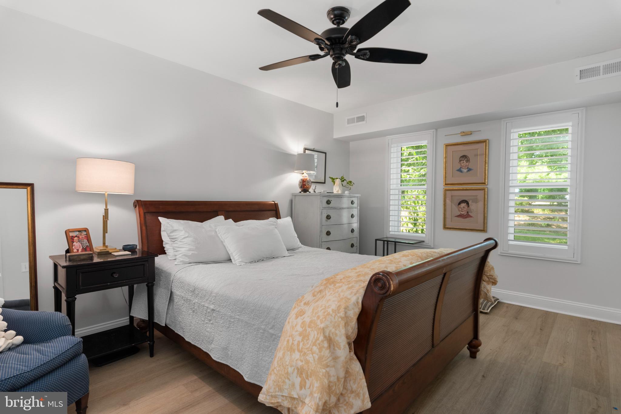 MARINERS COVE - Residential