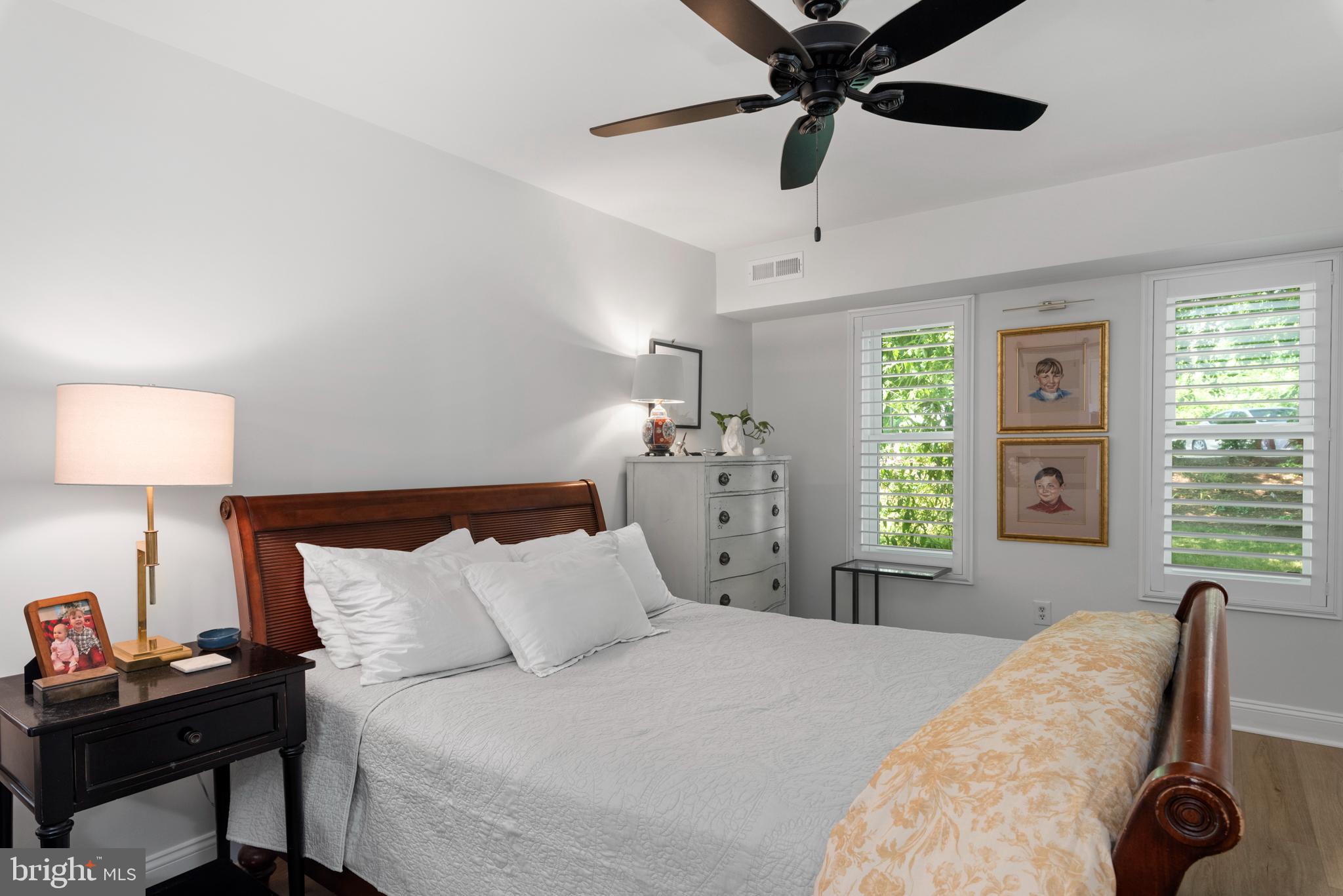 MARINERS COVE - Residential