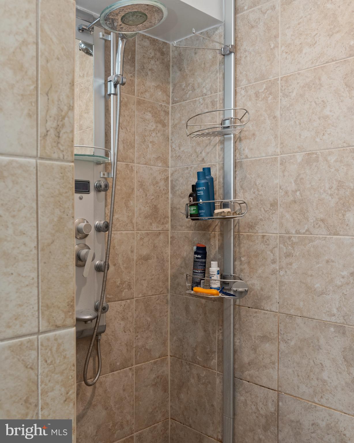 MARINERS COVE - Residential