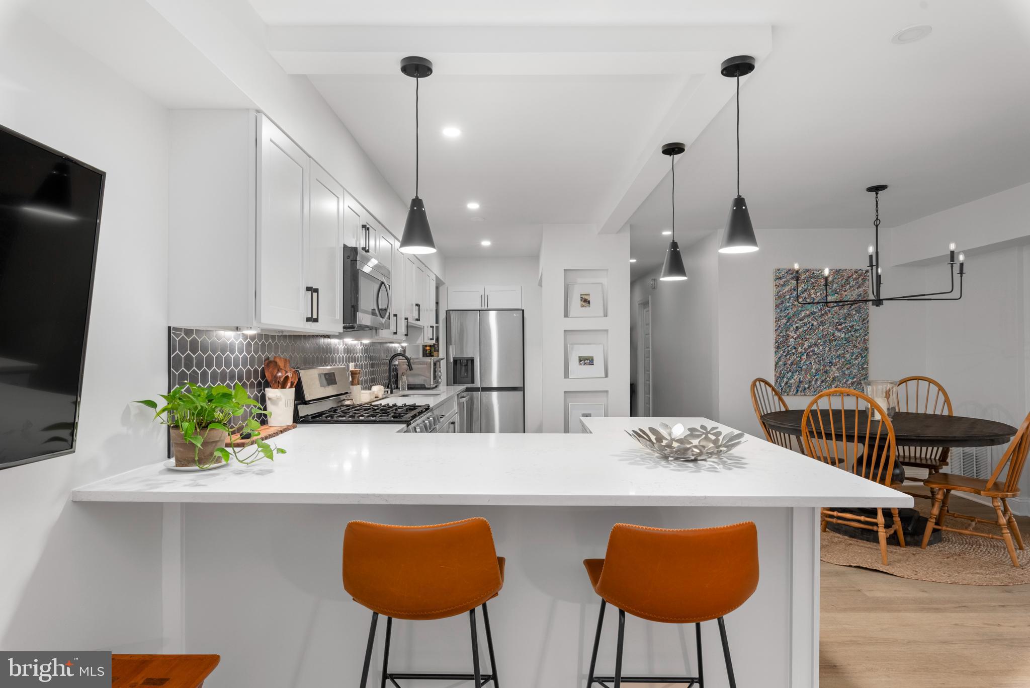 MARINERS COVE - Residential