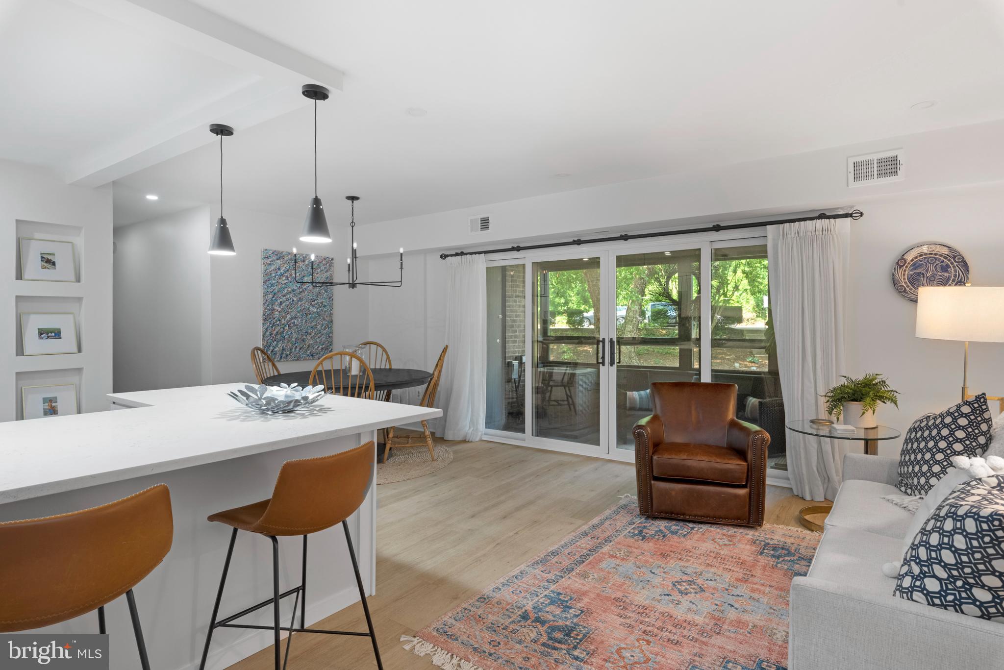 MARINERS COVE - Residential