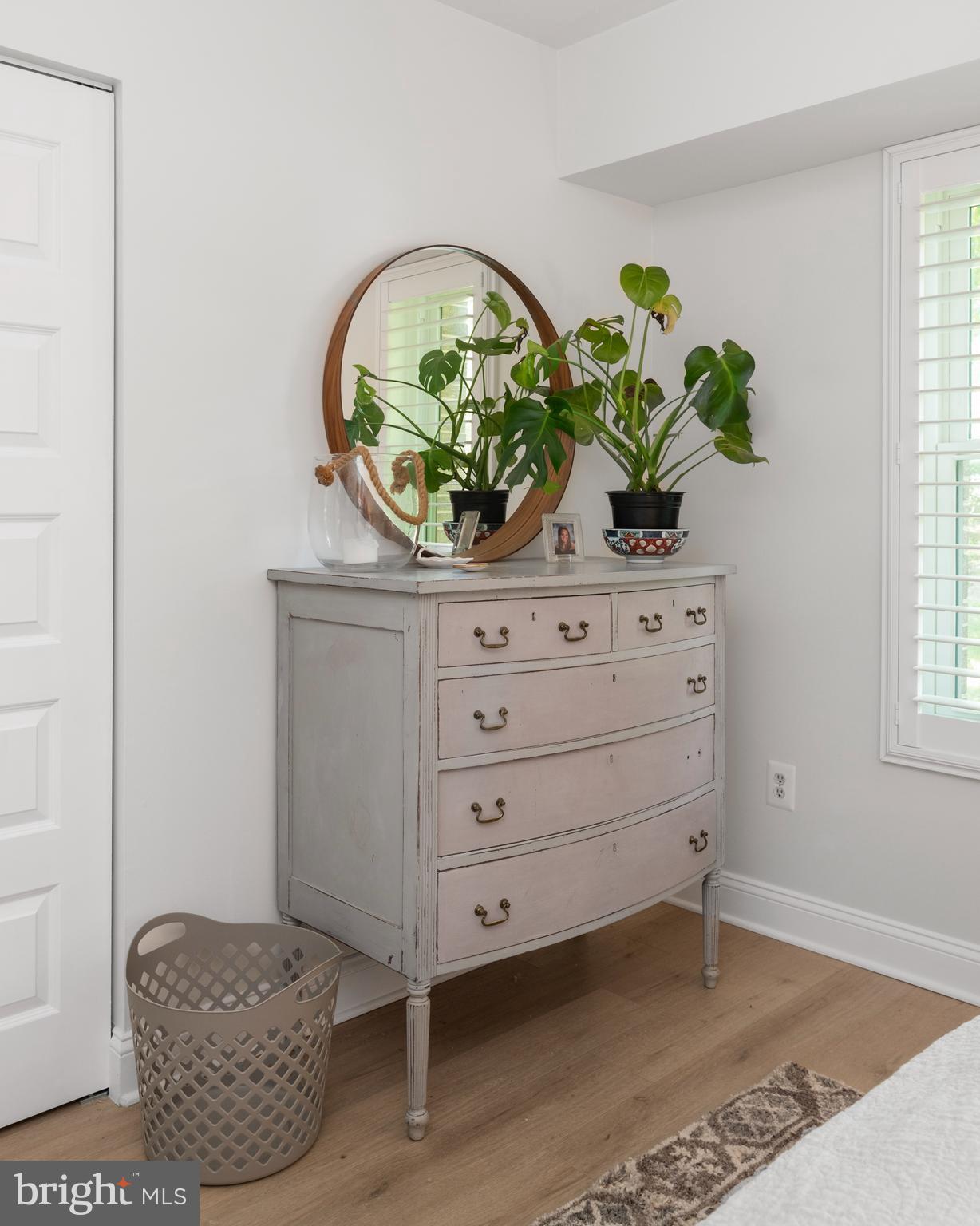 MARINERS COVE - Residential