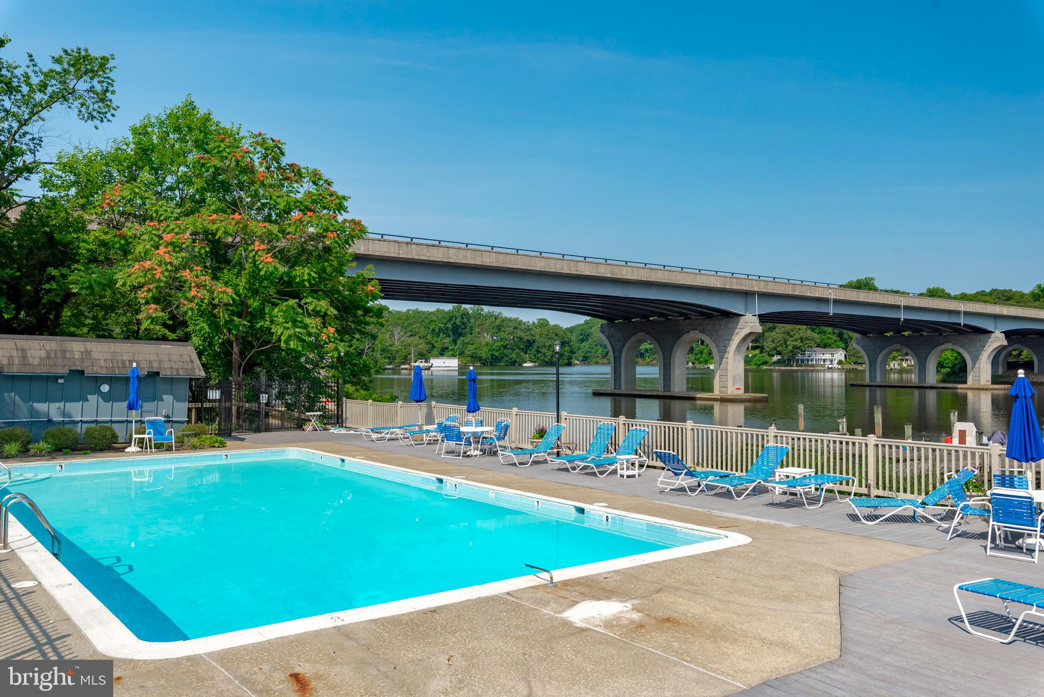 MARINERS COVE - Residential