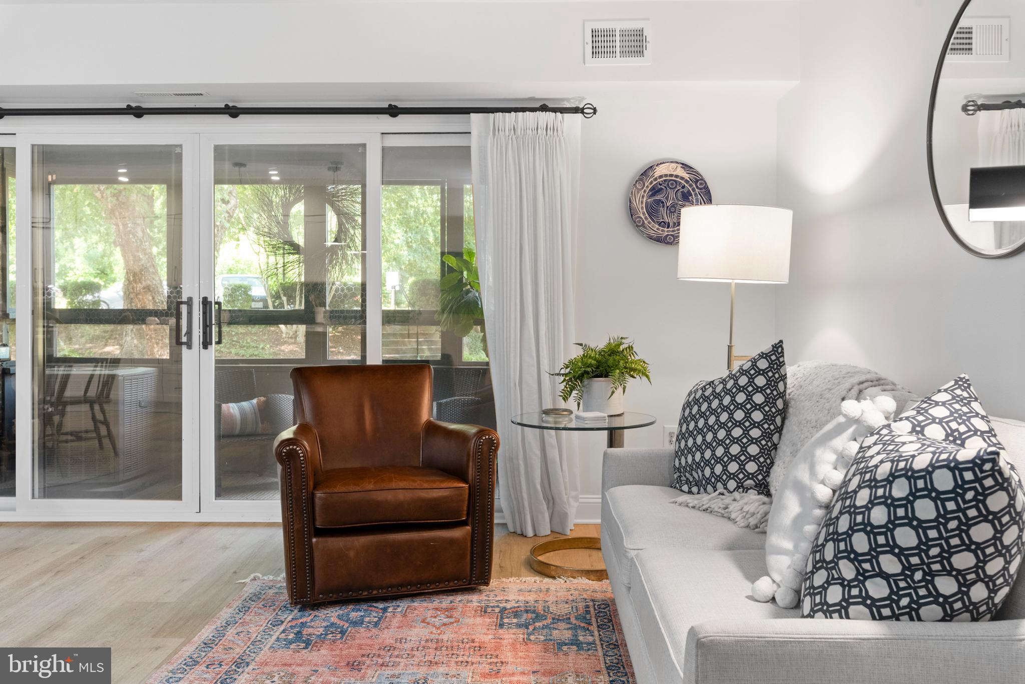 MARINERS COVE - Residential