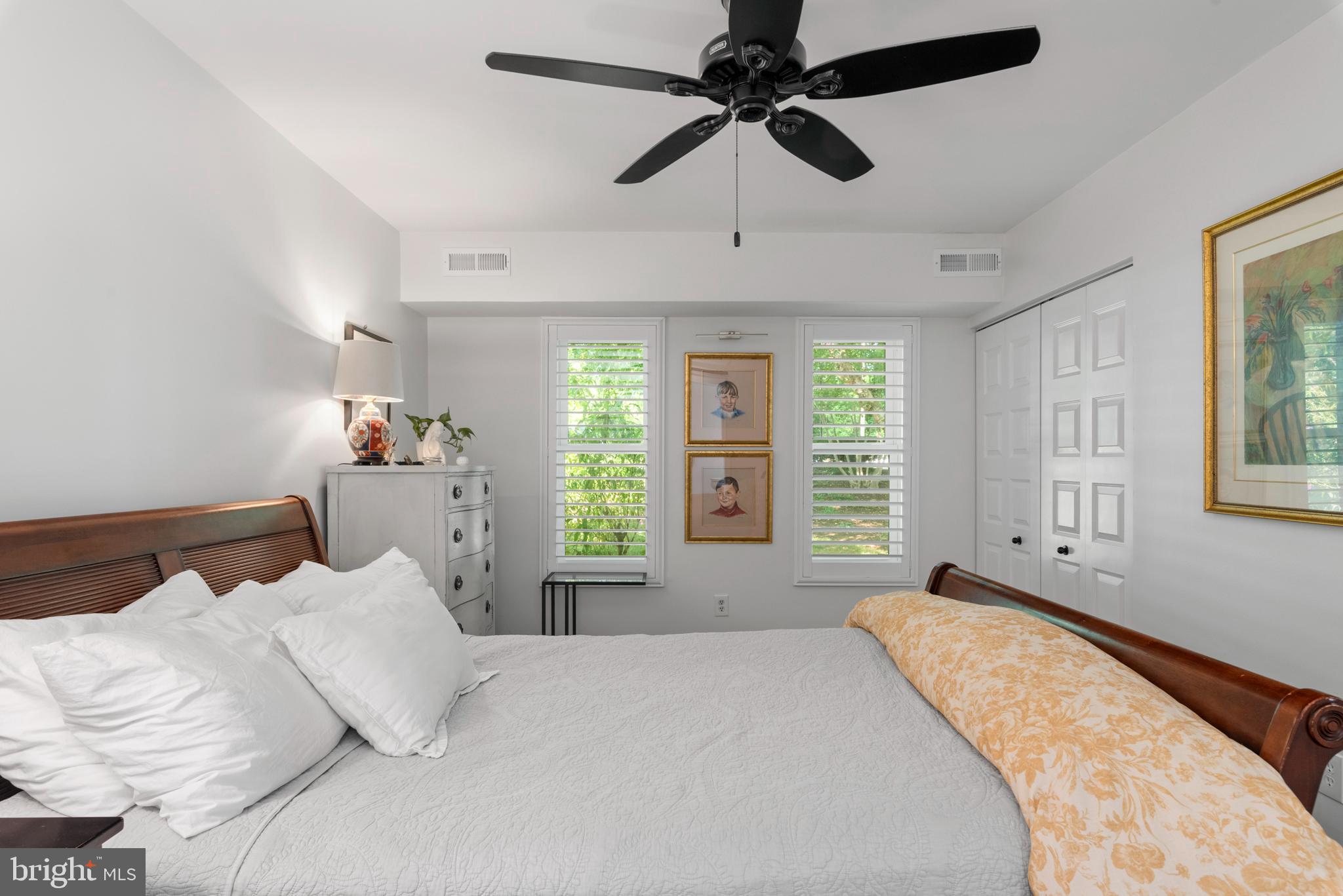 MARINERS COVE - Residential