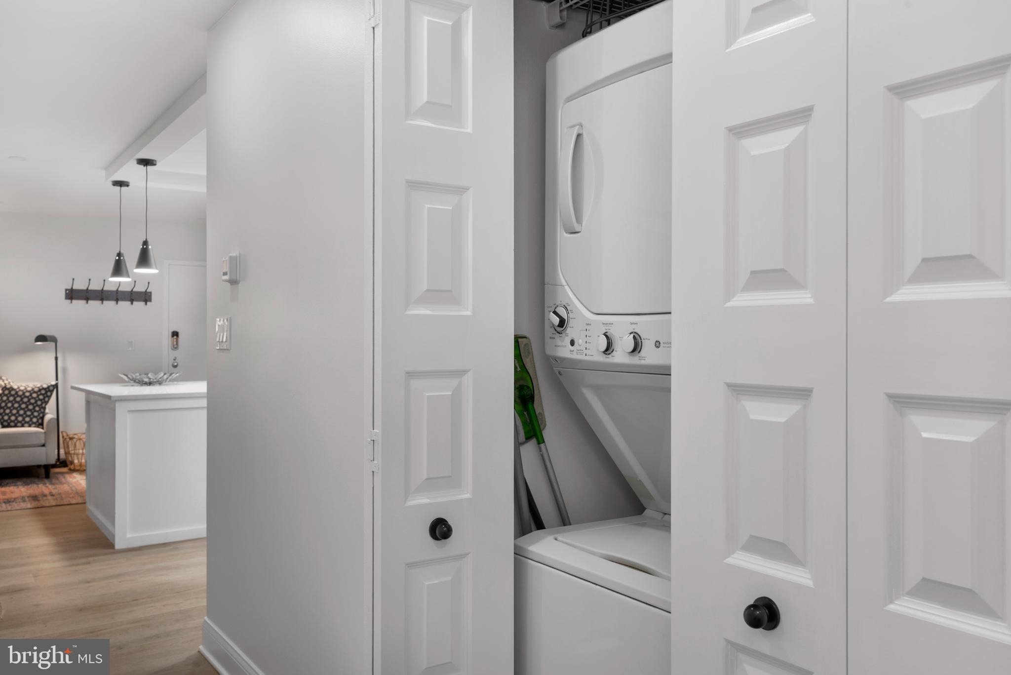 MARINERS COVE - Residential