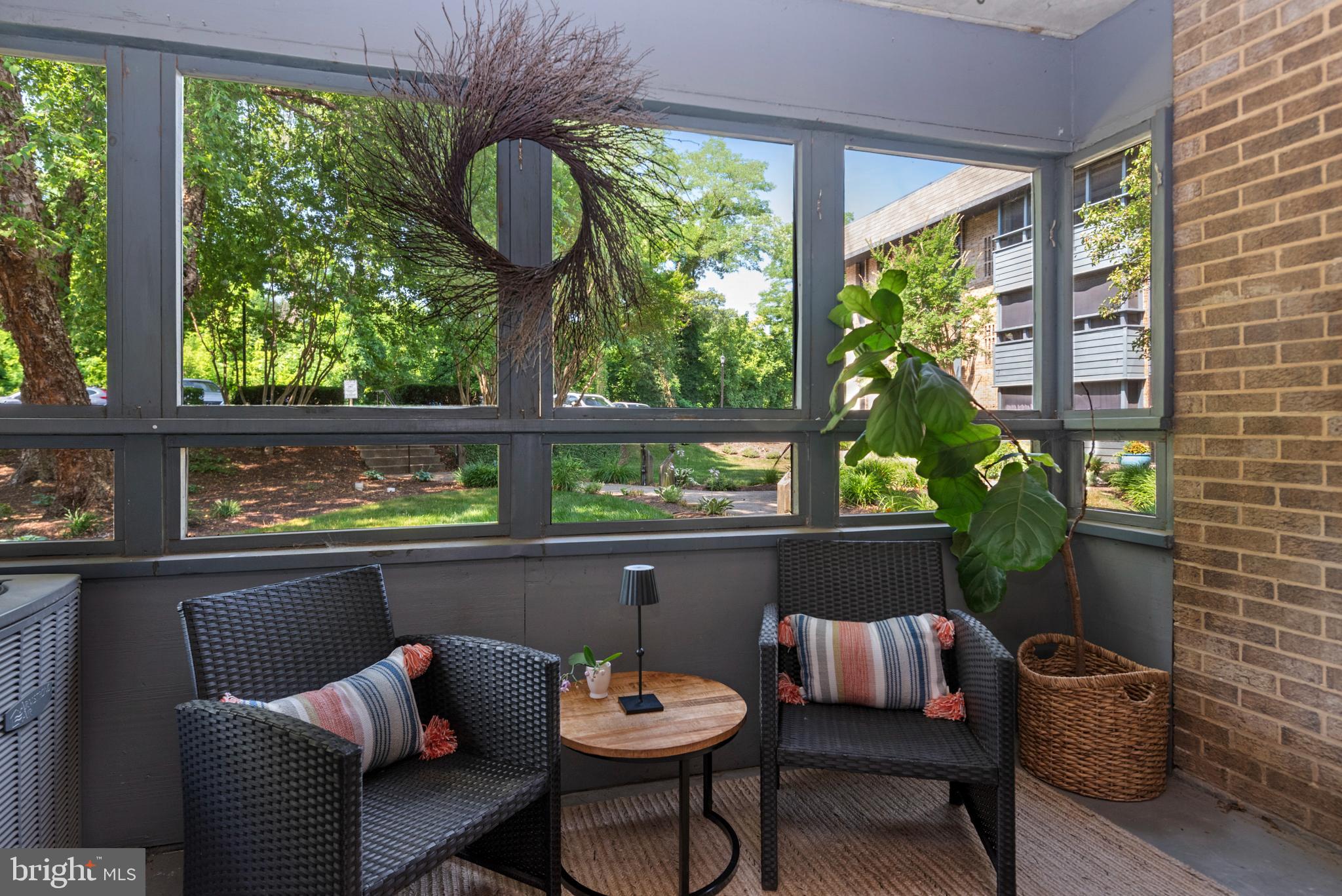 MARINERS COVE - Residential