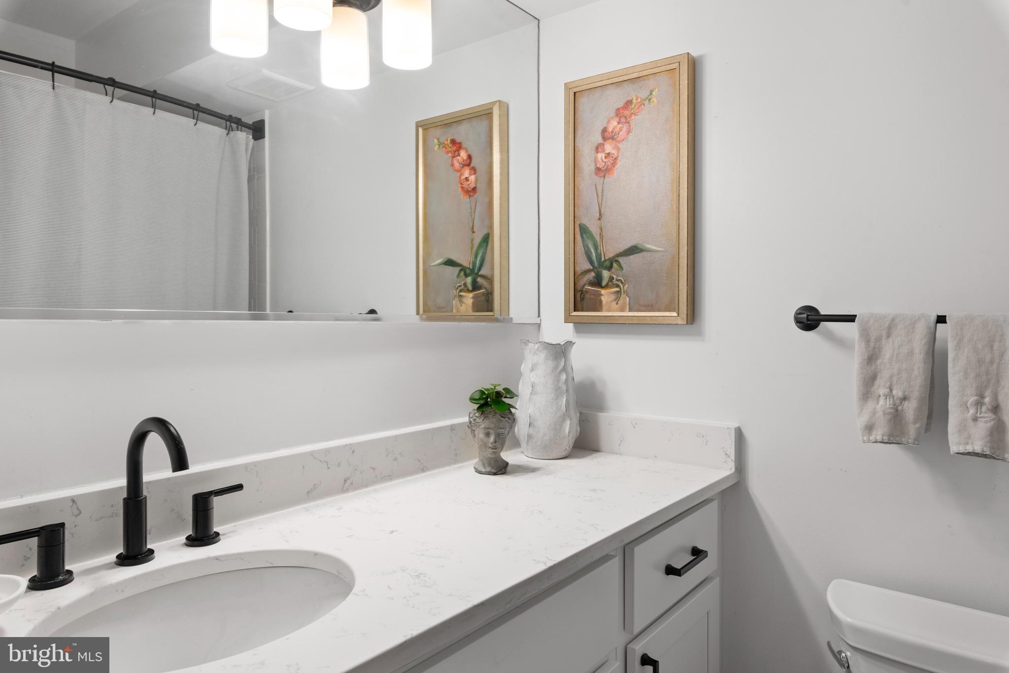 MARINERS COVE - Residential